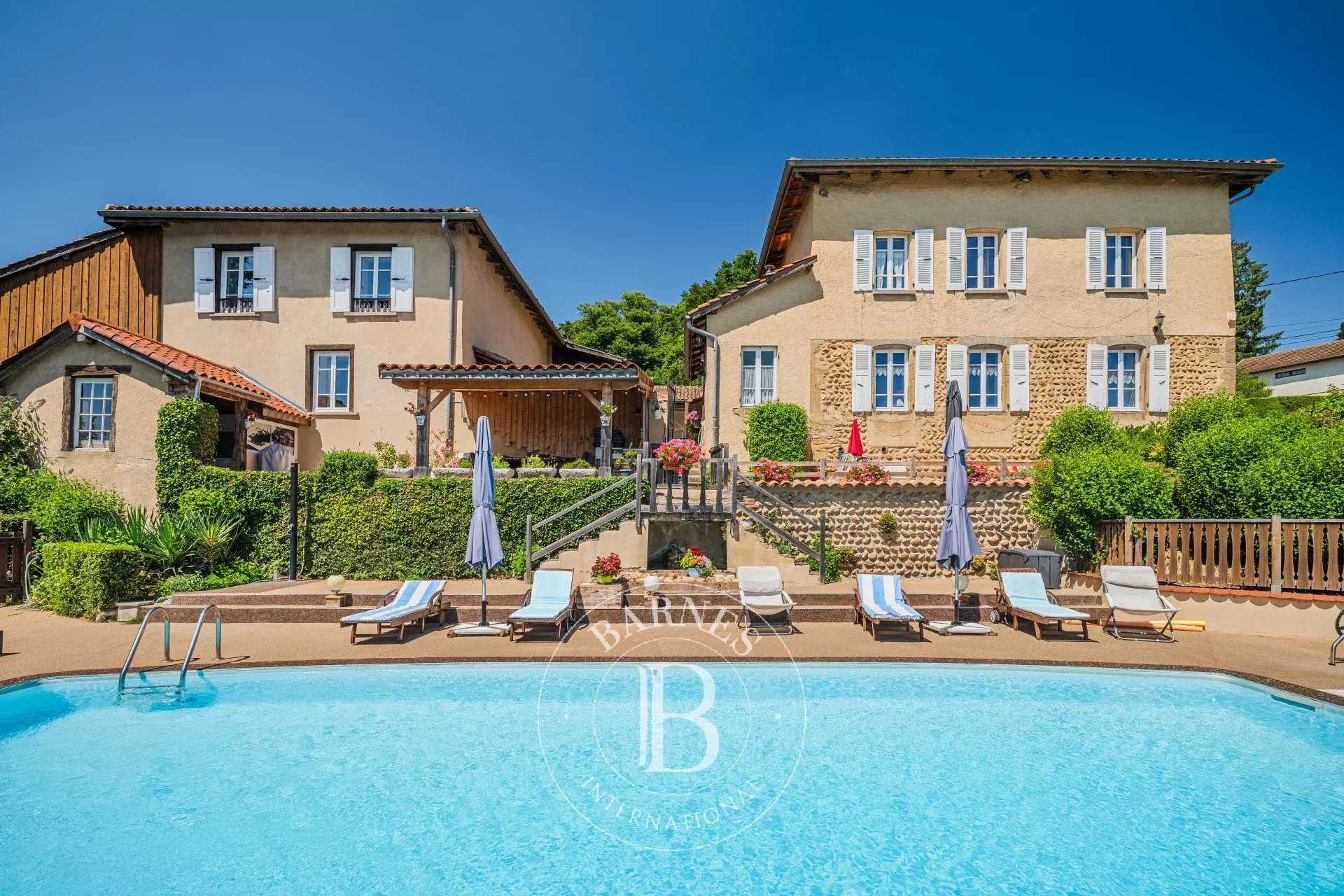 Maison La Côte-Saint-André  -  ref 86105258 (picture 1)