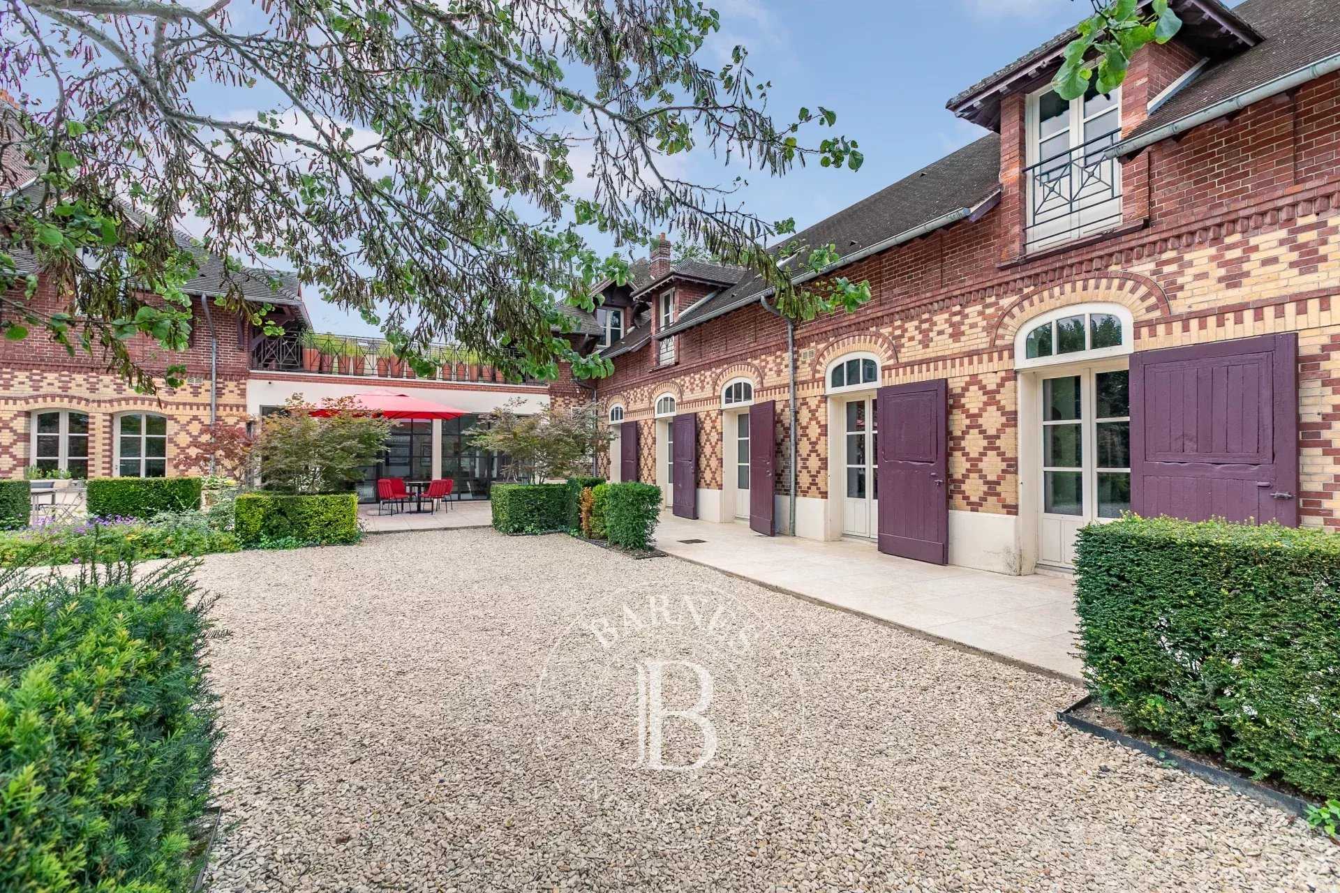 Villa Chantilly  -  ref 86075183 (picture 2)