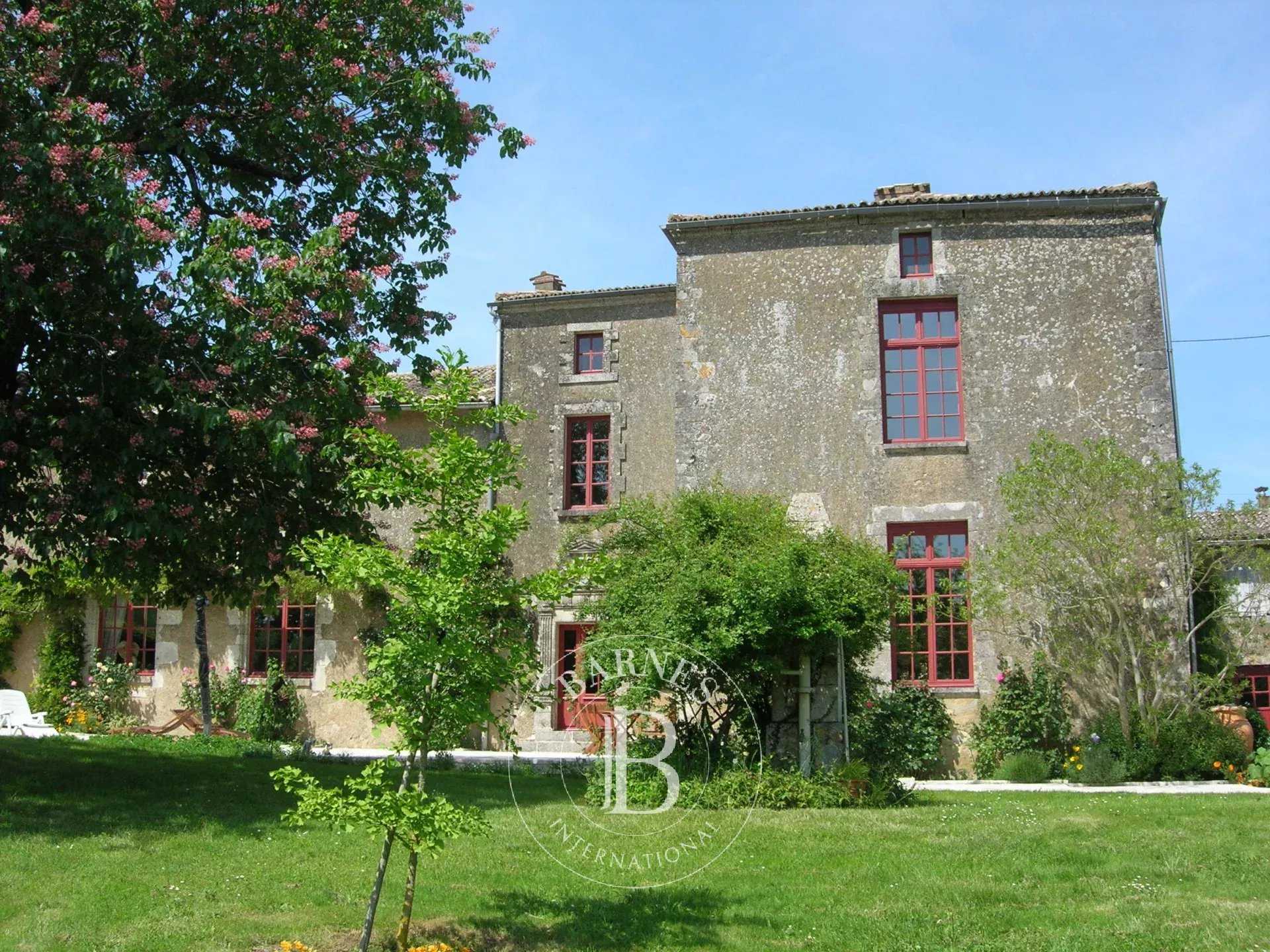 Manoir Coulonges-sur-l'Autize  -  ref 85934211 (picture 2)