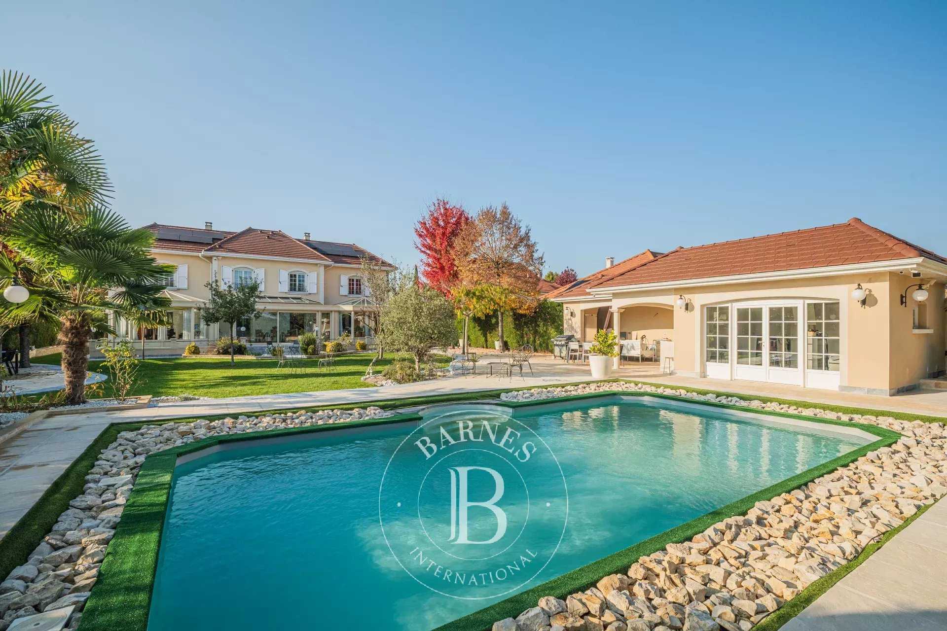 Maison Morestel  -  ref 86379980 (picture 2)