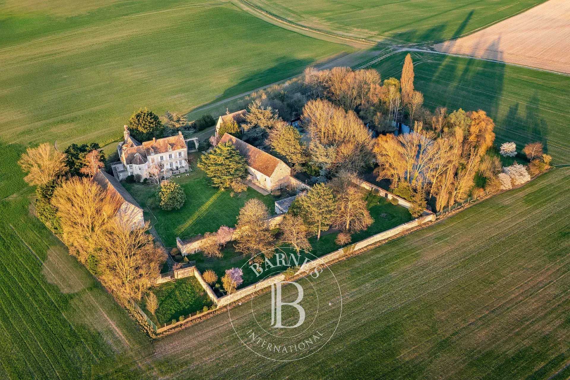 Manoir Chaumont-en-Vexin  -  ref 86794059 (picture 1)