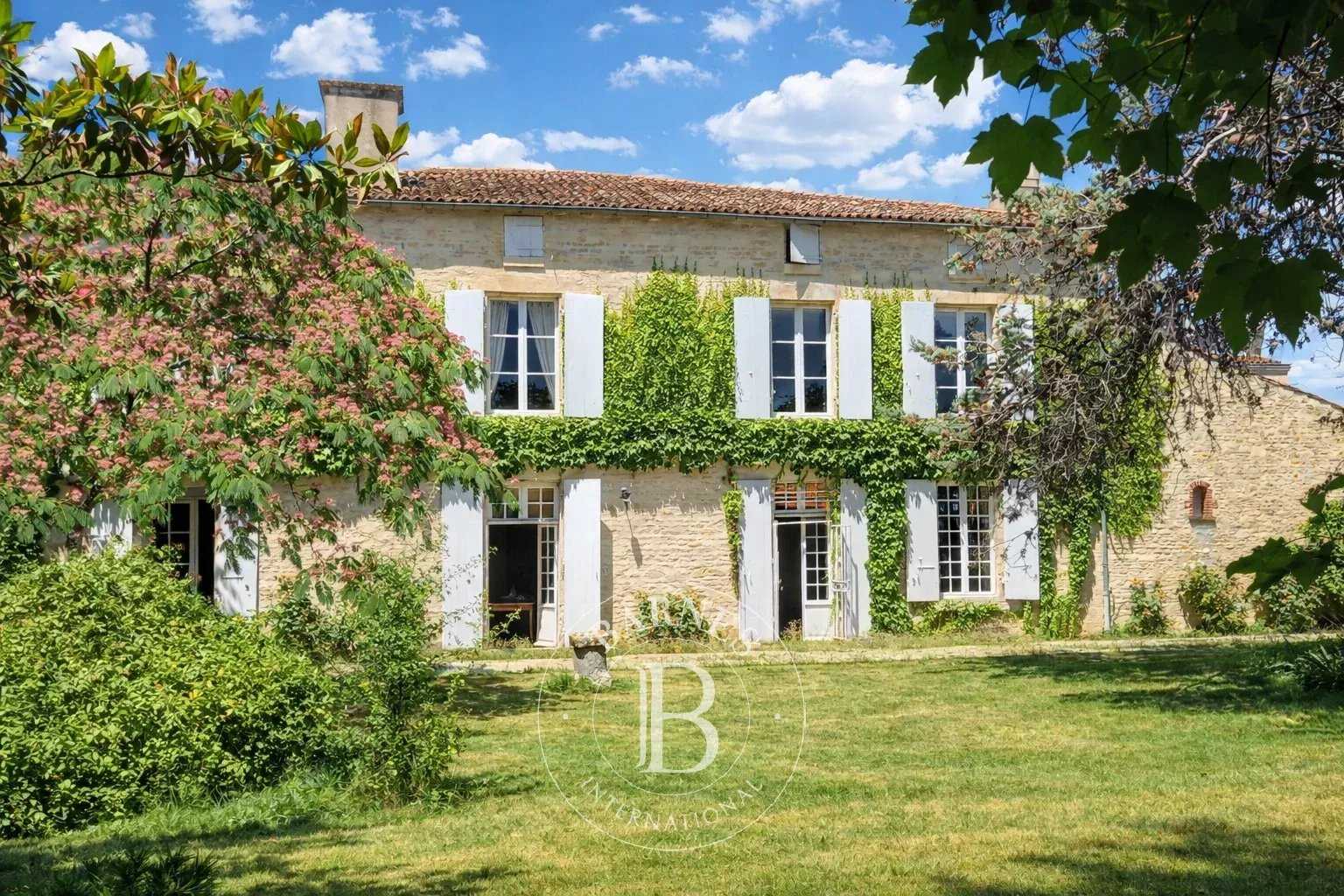 Manoir Fontenay-le-Comte  -  ref 85710577 (picture 3)