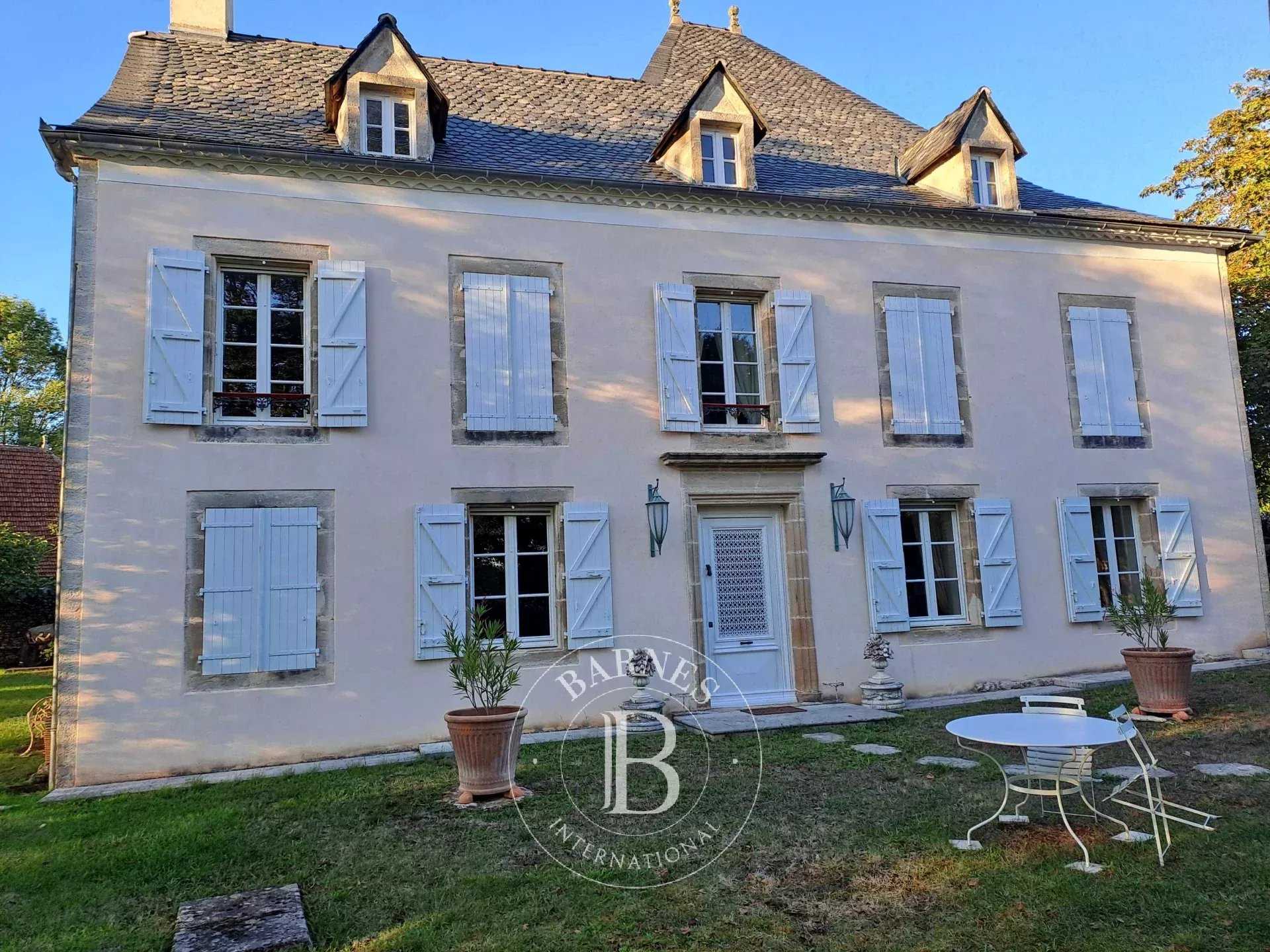 Propriété Figeac  -  ref 85842386 (picture 1)