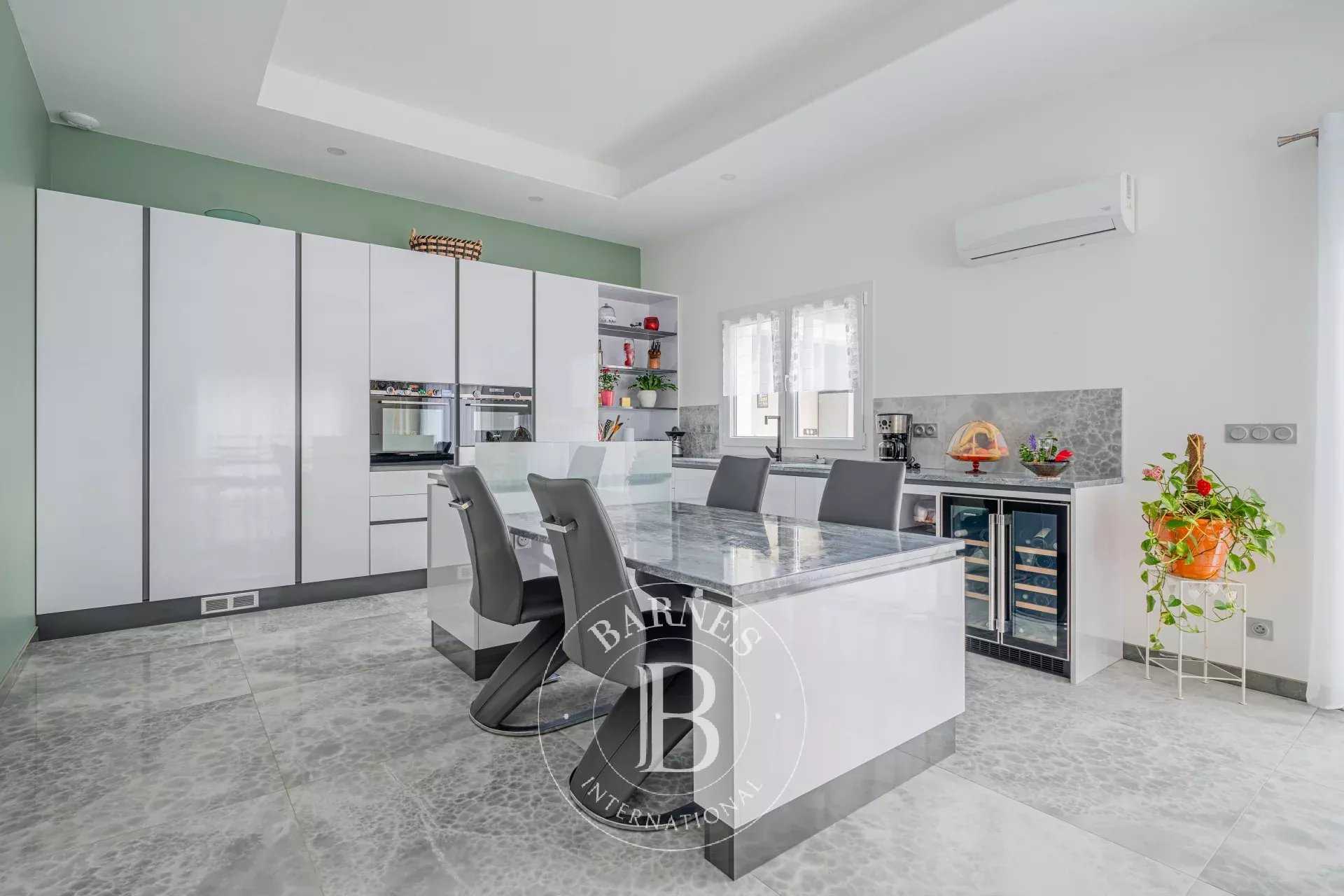 Casa Bourgoin-Jallieu  -  ref 85646575 (picture 2)