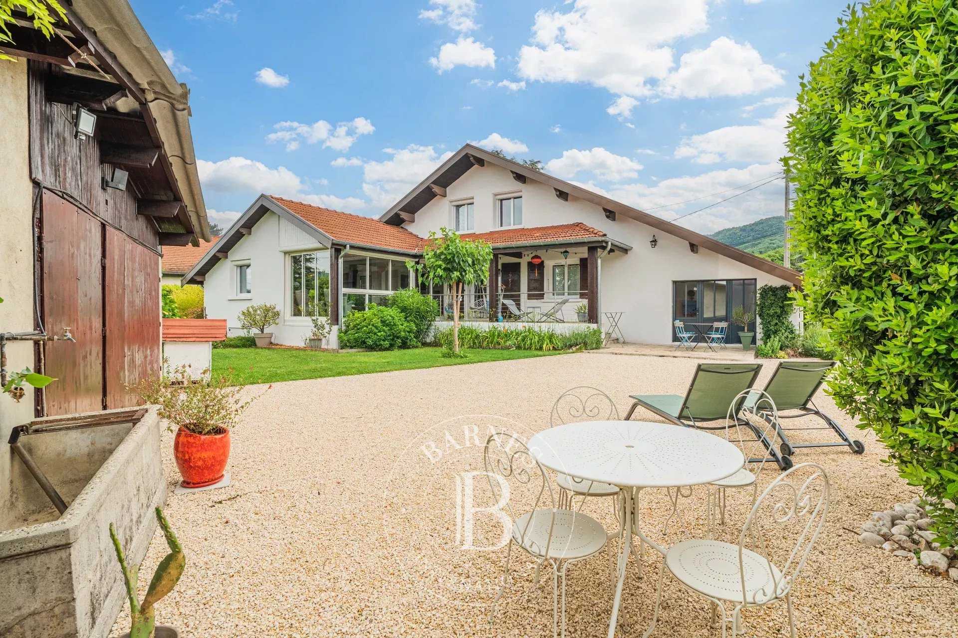 Maison Coublevie  -  ref 85991668 (picture 1)