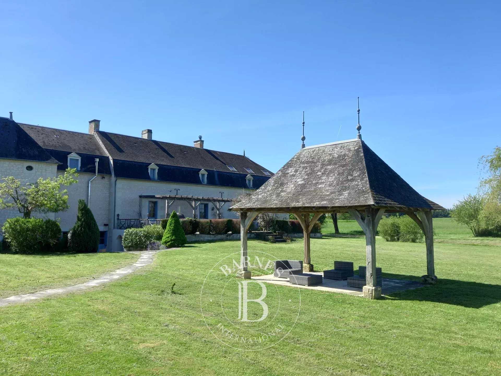 Property Loudun  -  ref 82366251 (picture 1)