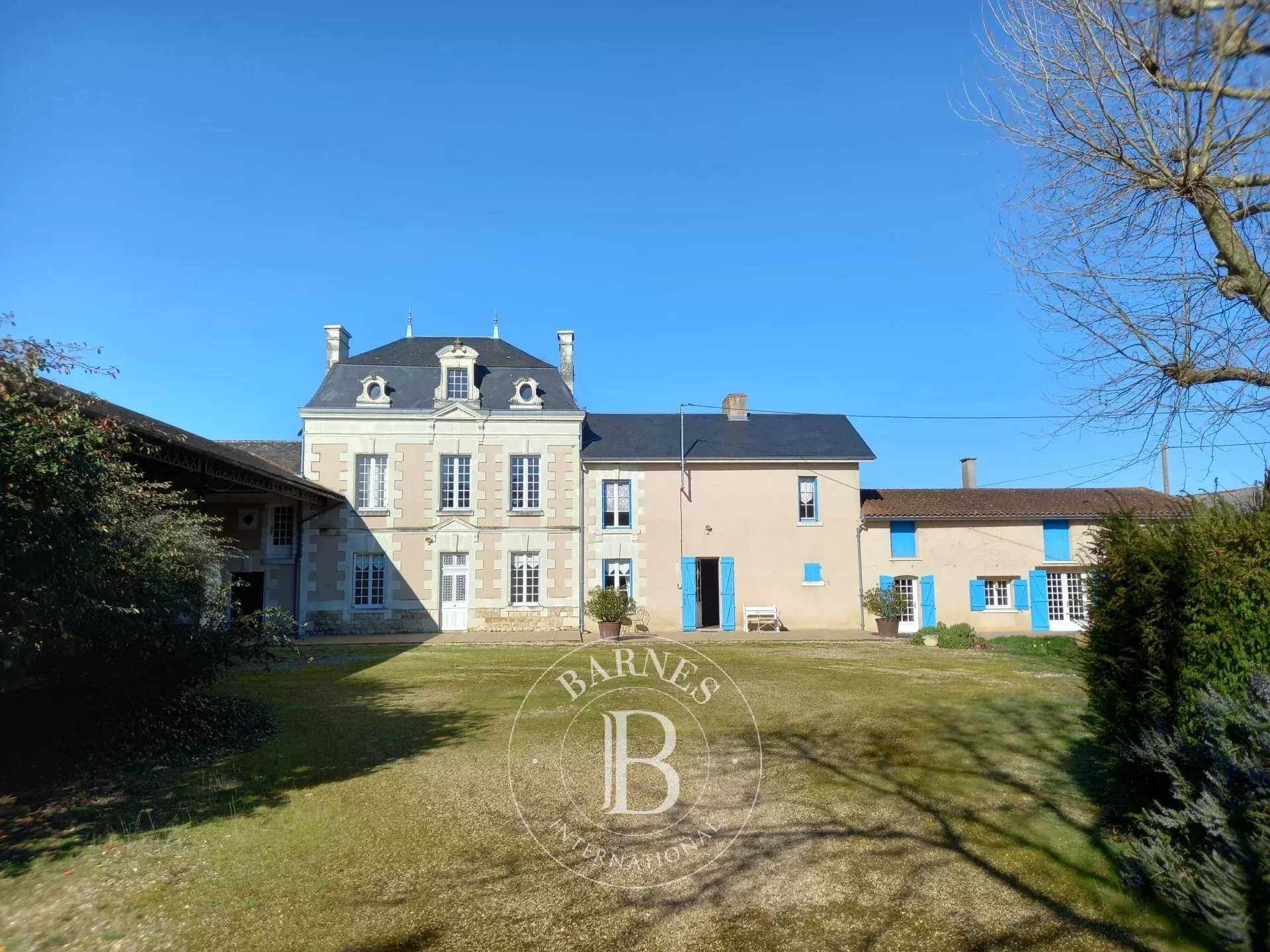 Maison Loudun  -  ref 86806820 (picture 1)