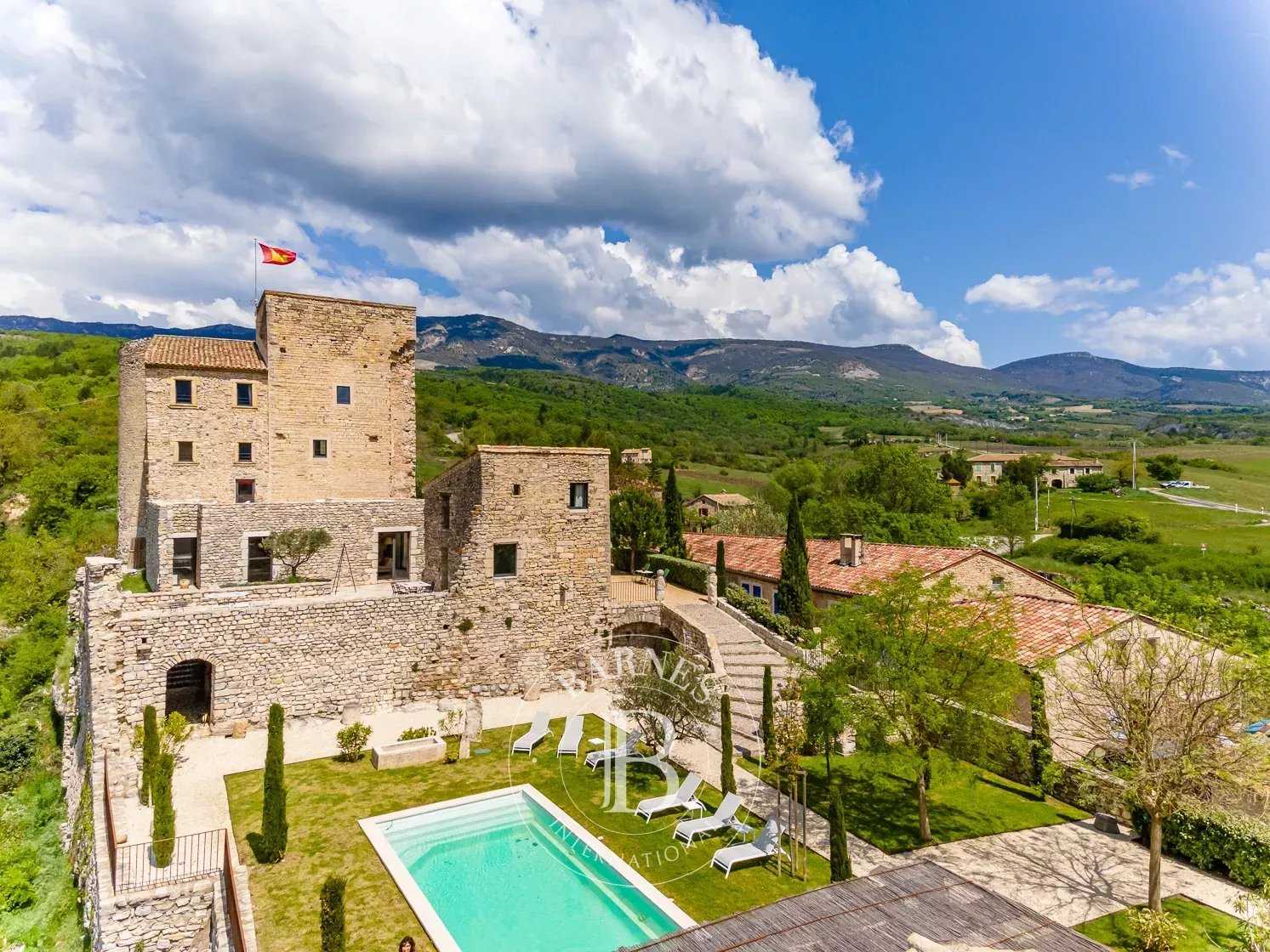 Château Nyons  -  ref 85786042 (picture 1)