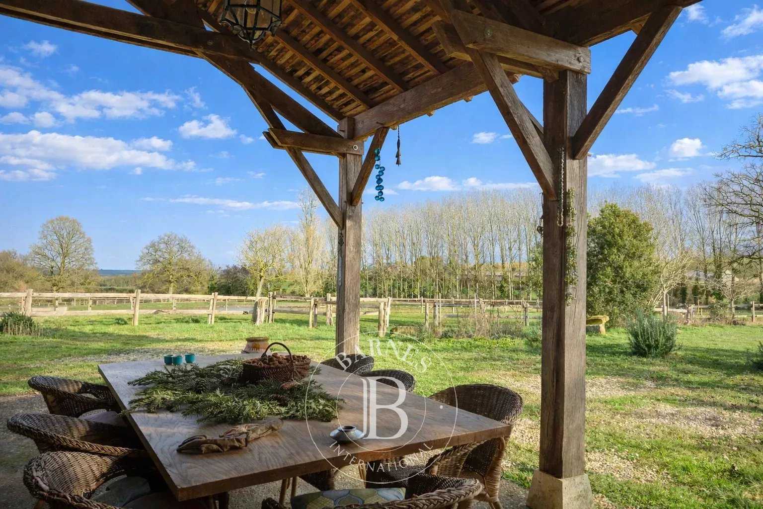 Maison La Roche-Posay  -  ref 86701703 (picture 3)