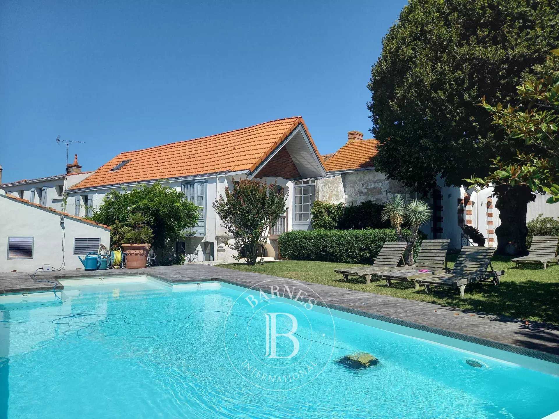 Maison Saint-Gilles-Croix-de-Vie  -  ref 85319134 (picture 1)