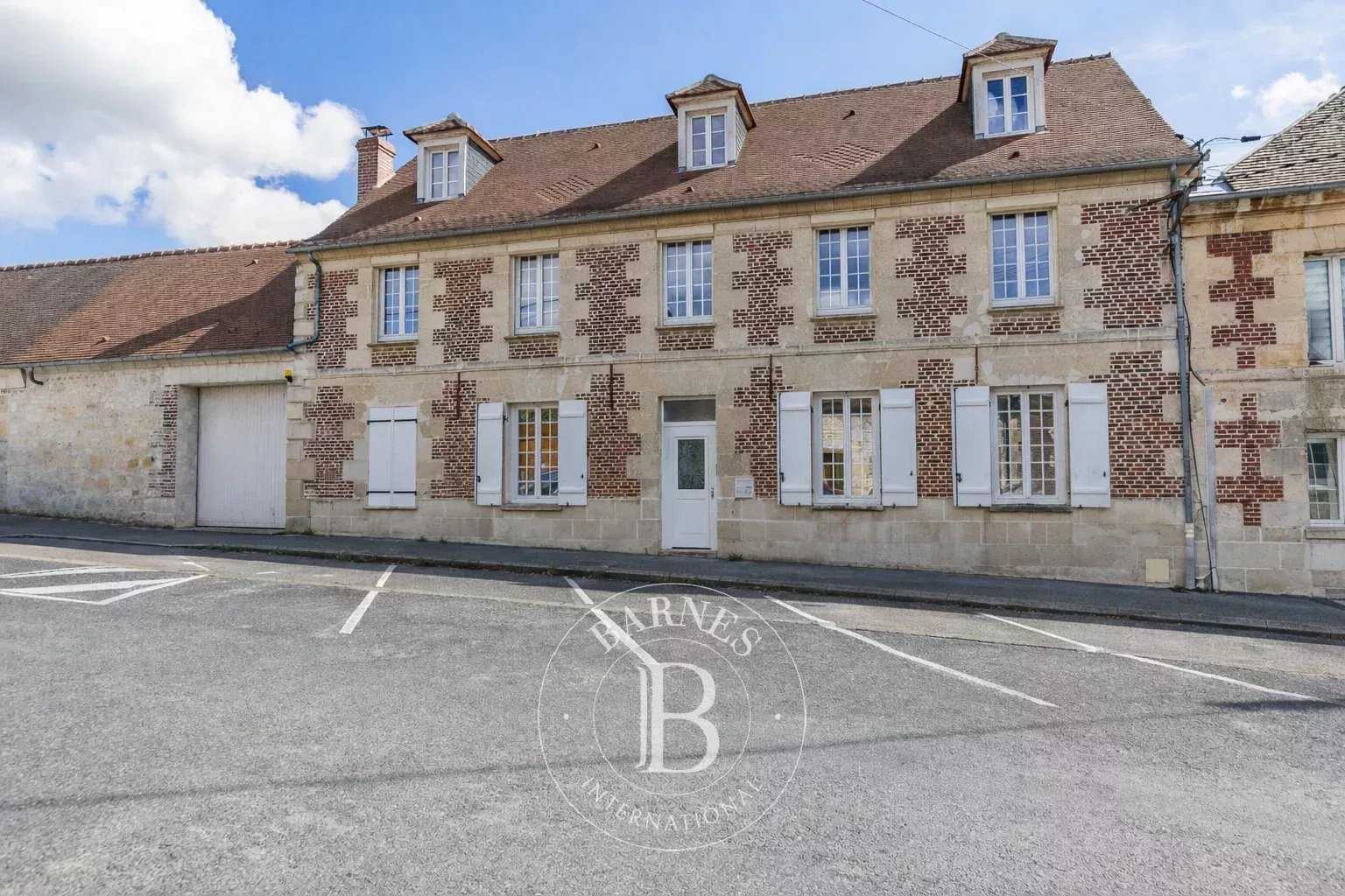 Maison Monchy-Humières  -  ref 85078758 (picture 1)