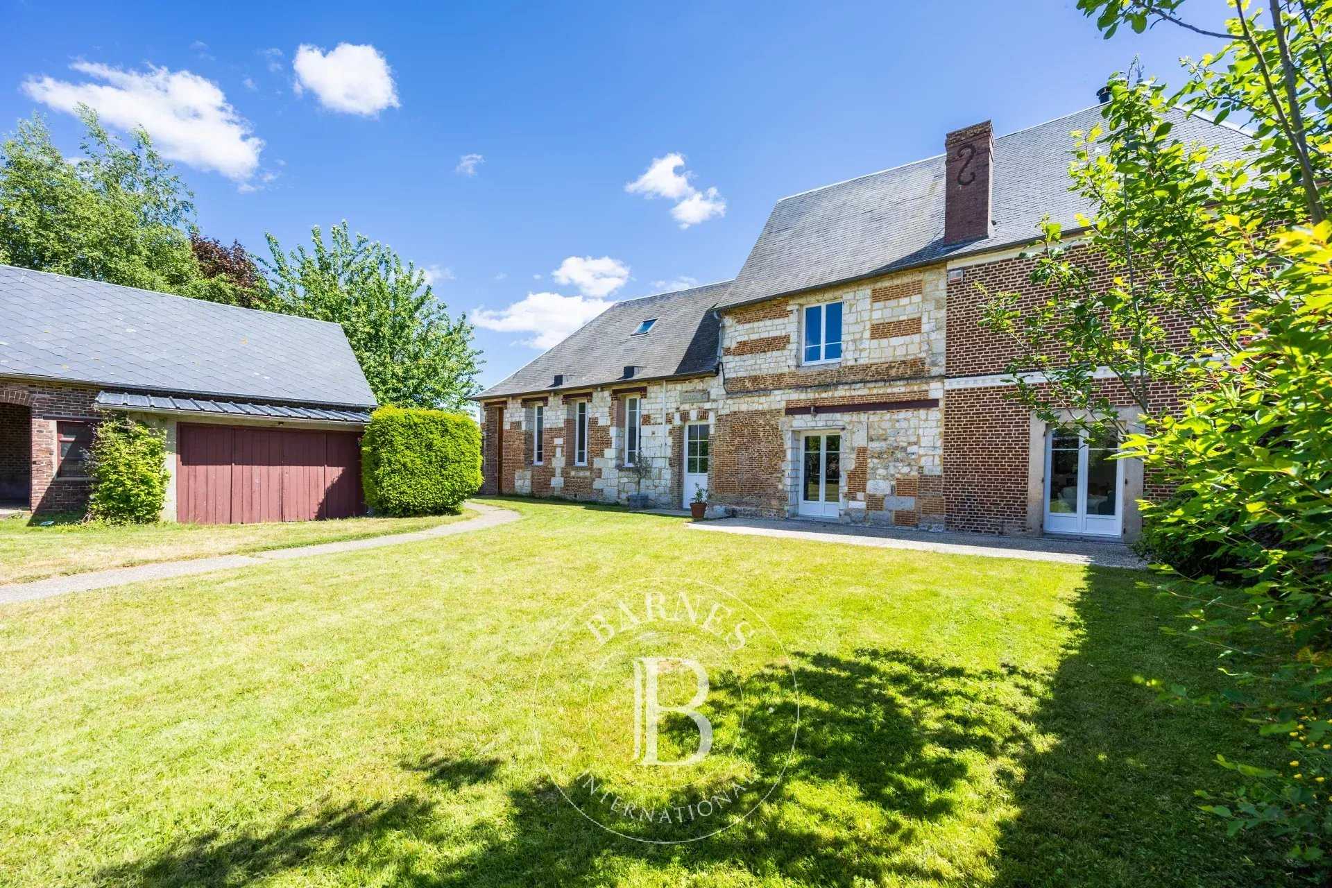 Maison de village Bourg-Achard  -  ref 85632779 (picture 1)