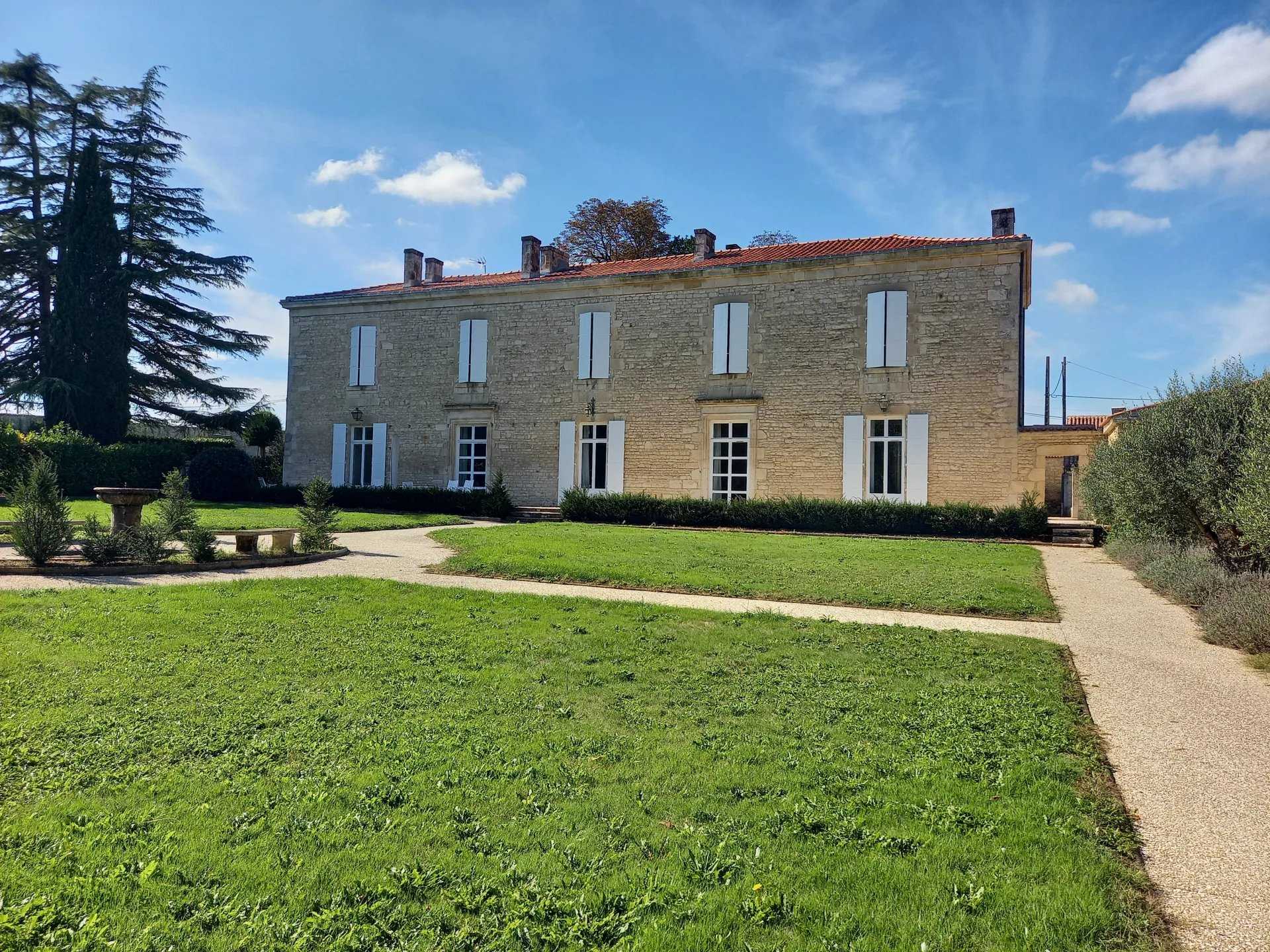 Manoir Fontenay-le-Comte  -  ref 85393131 (picture 1)
