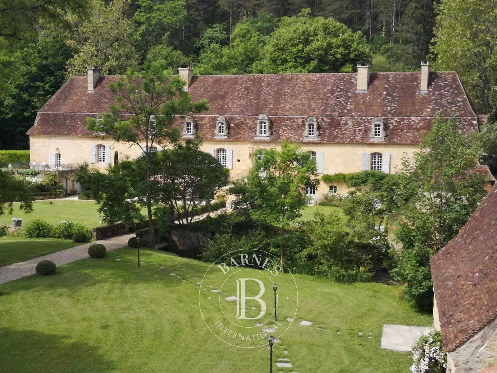 Castle Montignac  -  ref 85845481 (picture 3)
