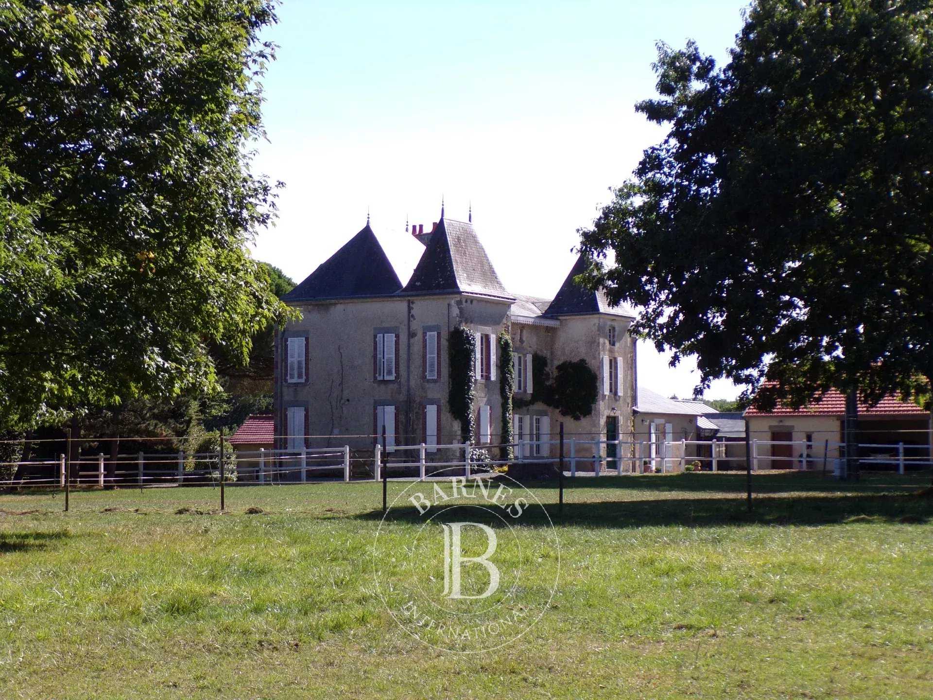 Manor house Pouzauges  -  ref 7150386 (picture 2)