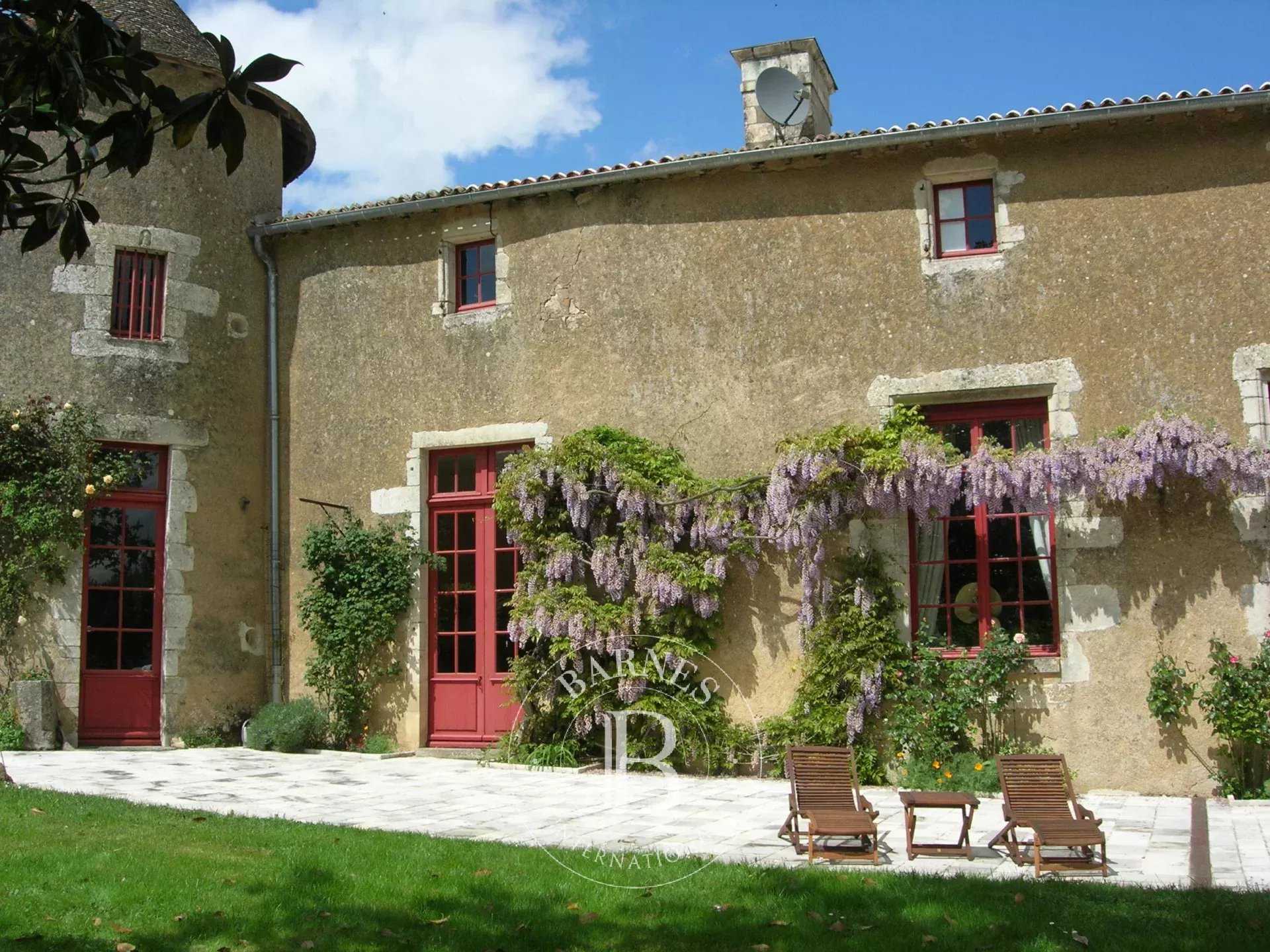 Manor house Niort  -  ref 85934211 (picture 2)