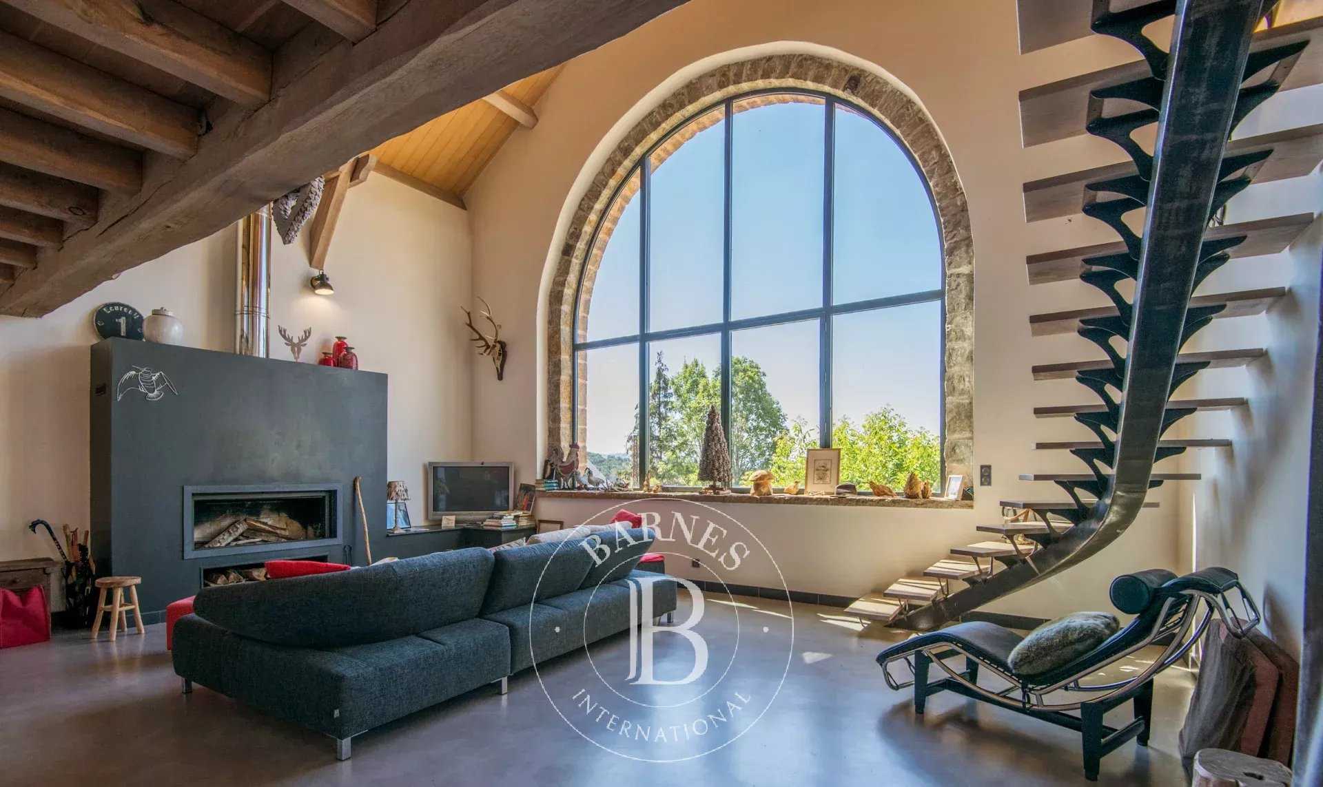 Millau  - Propriété 7 Pi&egrave;ces 4 Chambres