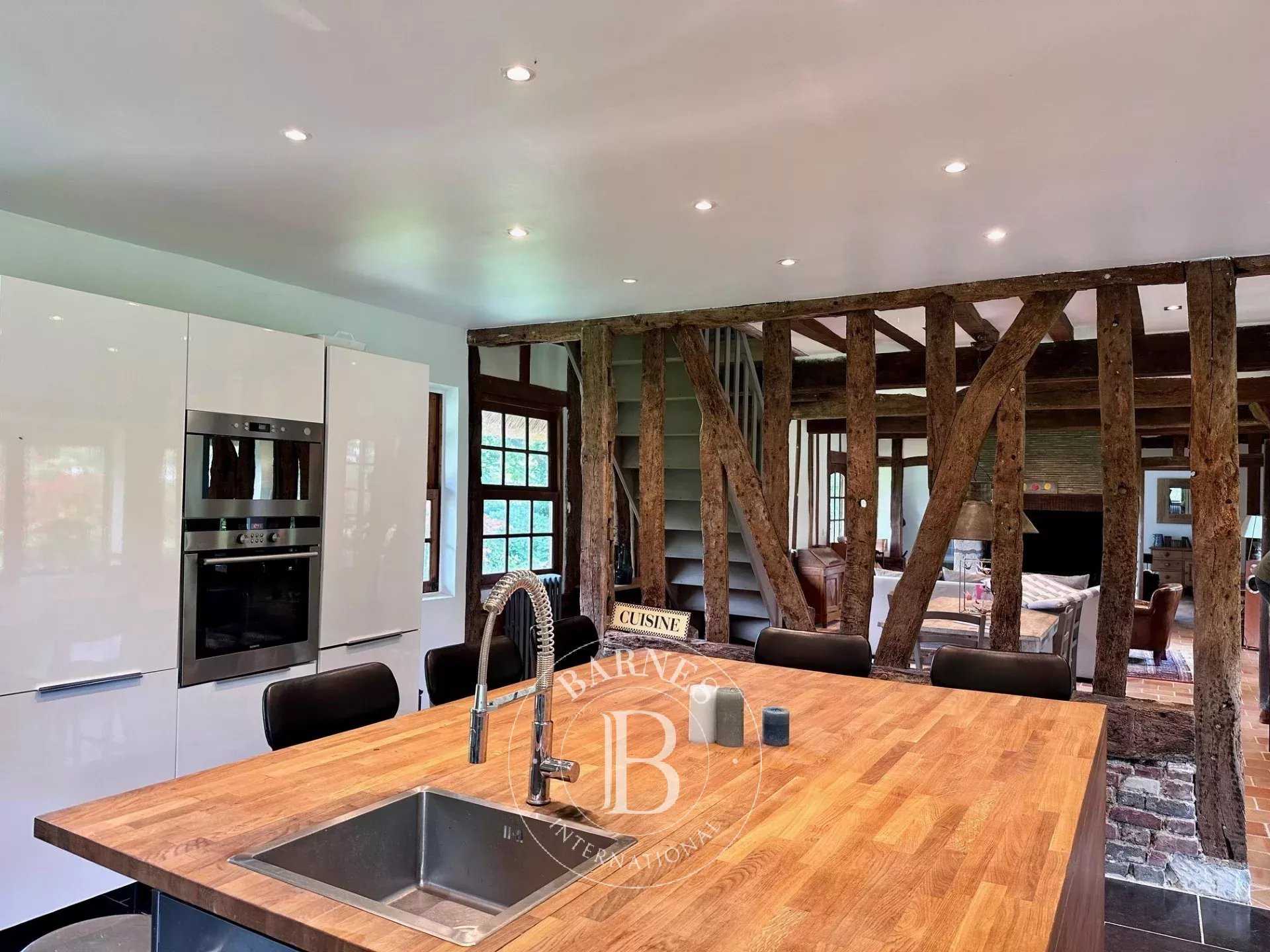 Anneville-Ambourville  - Maison 6 Pièces 4 Chambres