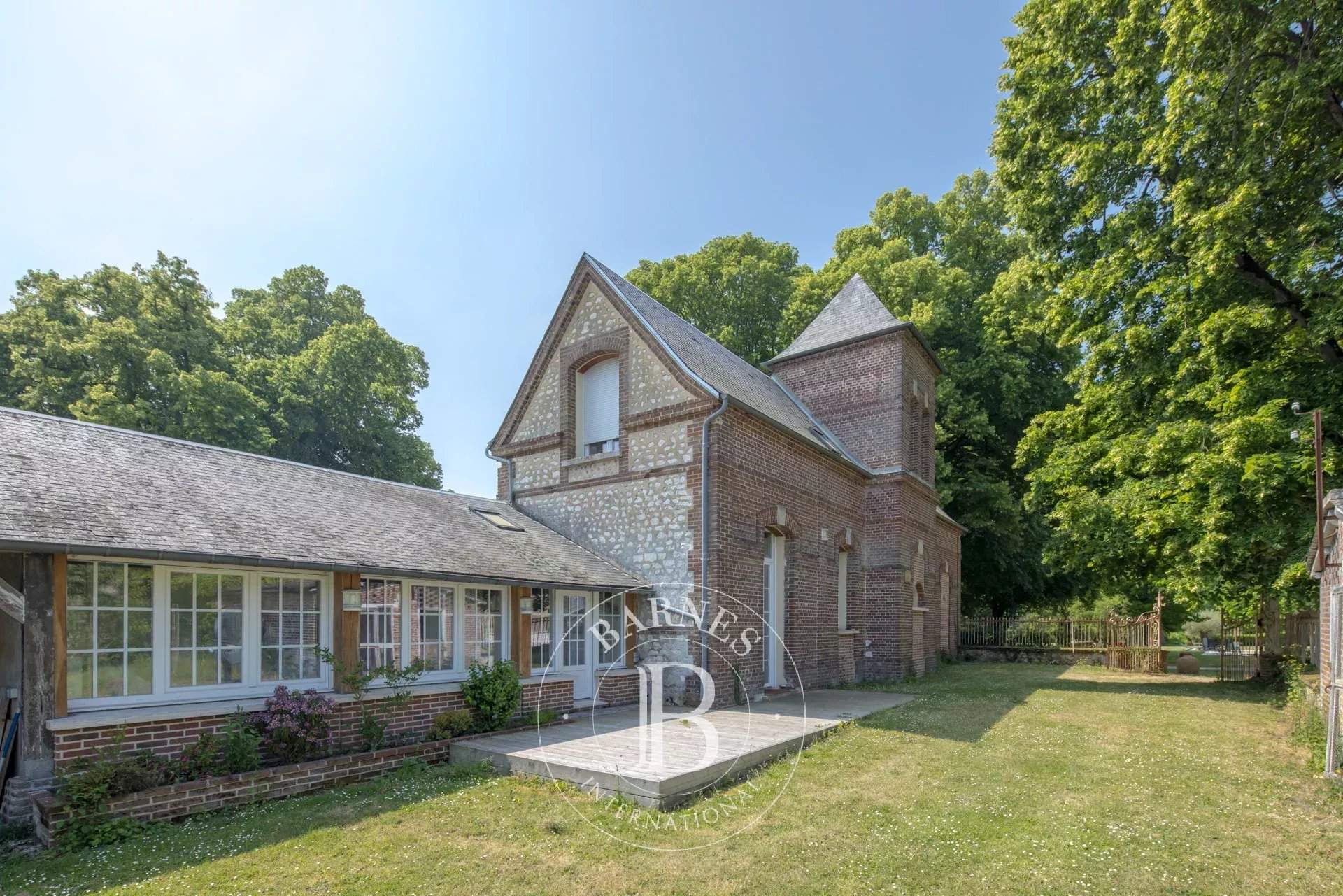 Chambray  - Property 12 Bedrooms - picture 4