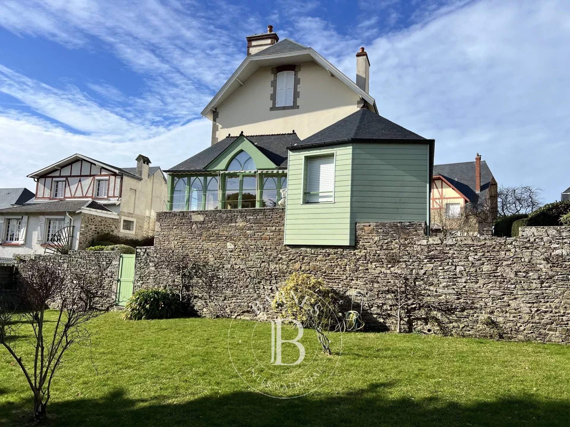 Granville  - Villa 7 Pi&egrave;ces 5 Chambres - picture 9