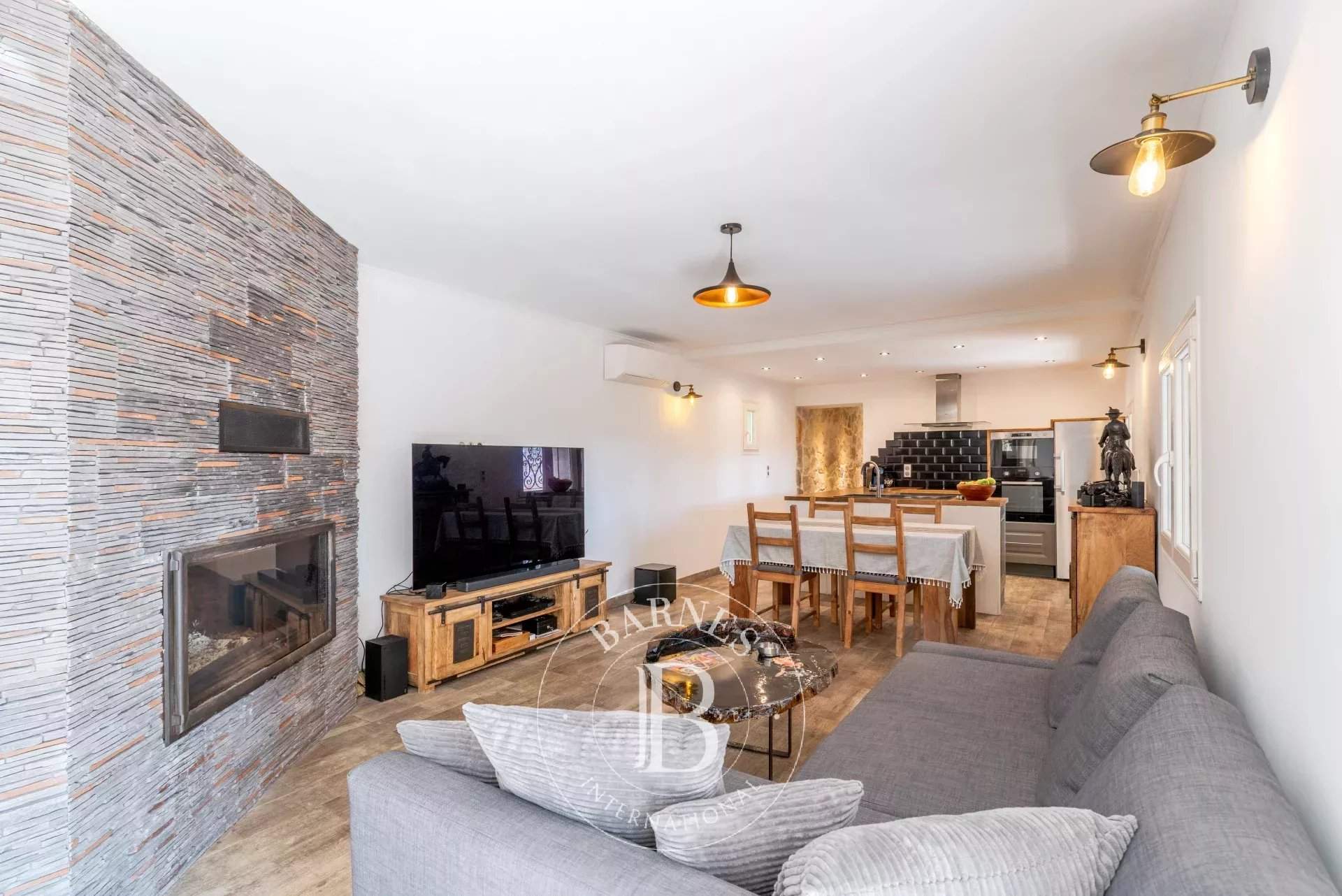 Bagnols-en-Forêt  - Mas 7 Pi&egrave;ces 3 Chambres - picture 13