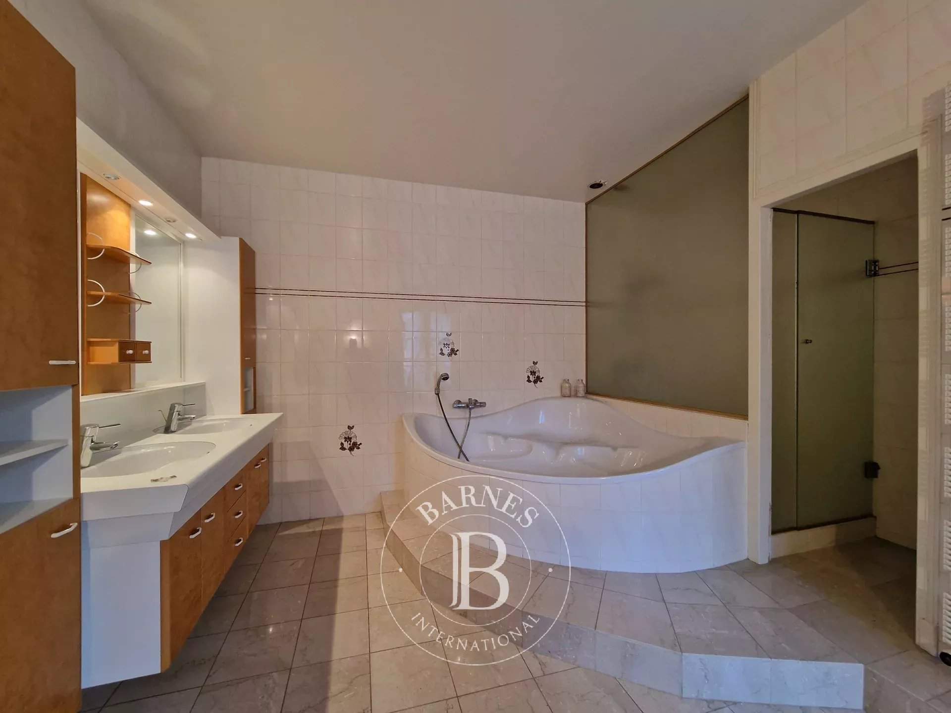 Poigny-la-Forêt  - Maison 13 Pi&egrave;ces 6 Chambres - picture 13