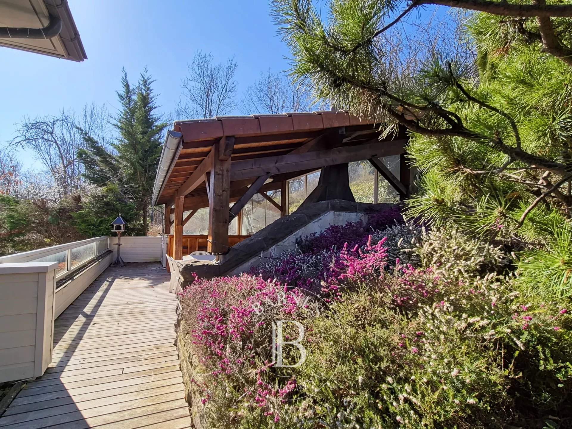 Volvic  - Maison 7 Pi&egrave;ces 5 Chambres - picture 8