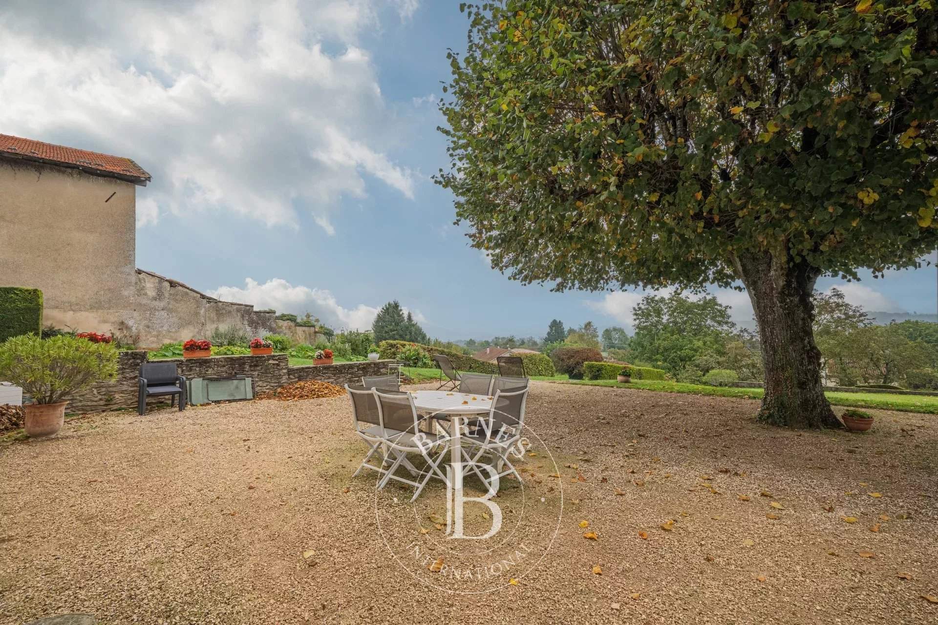 Maubec  - Finca 18 Cuartos 10 Habitaciones - picture 3