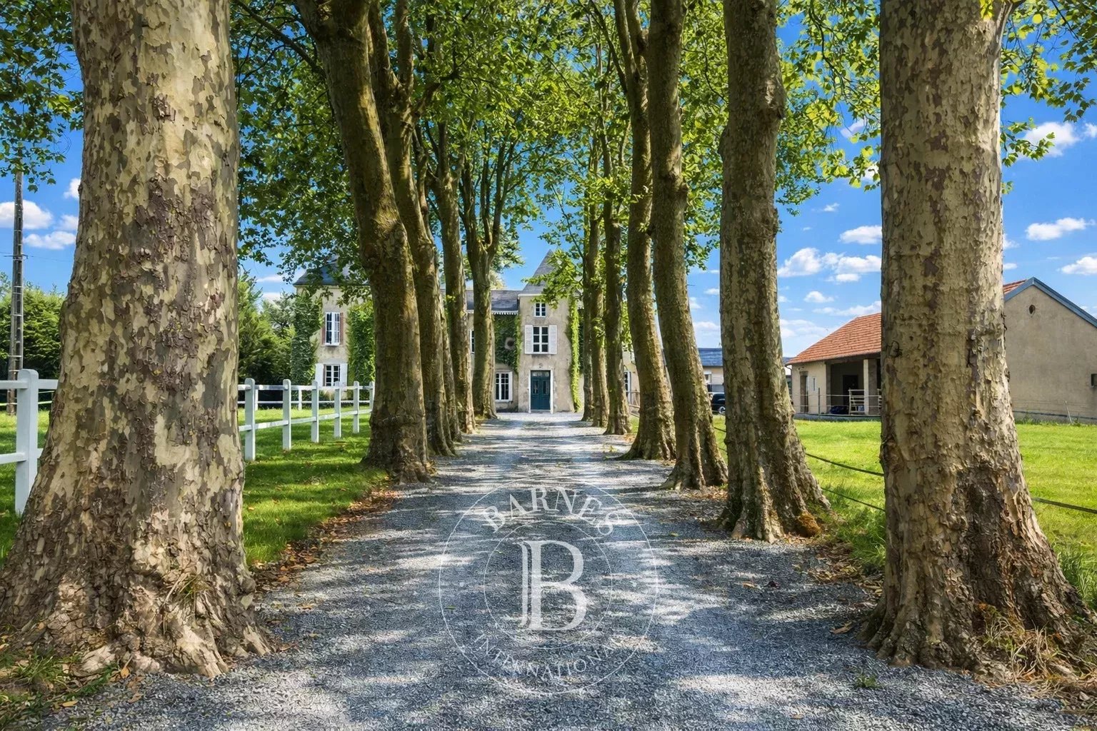 Pouzauges  - Manoir 10 Pi&egrave;ces 5 Chambres - picture 8