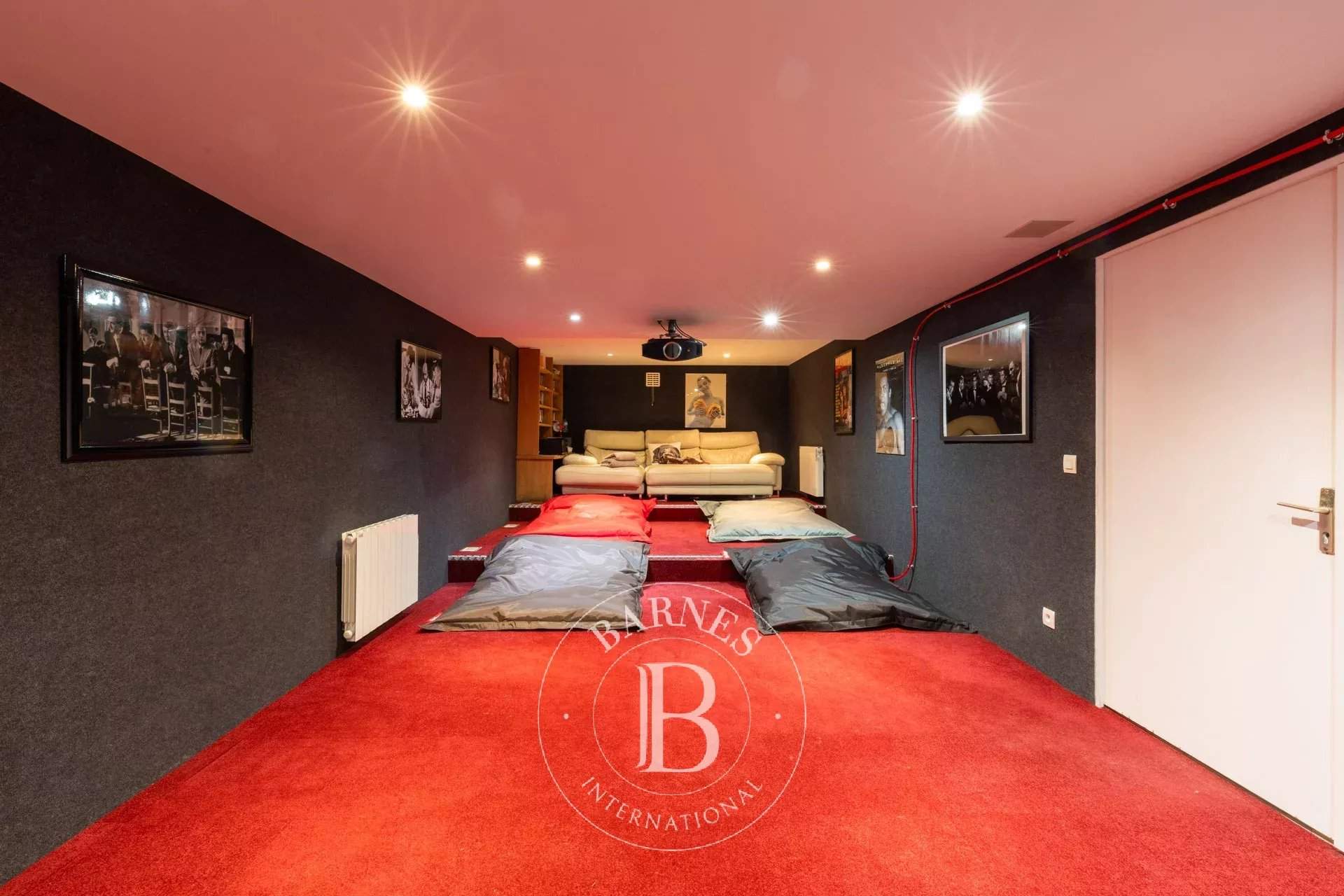 Adainville  - House 8 Bedrooms - picture 12