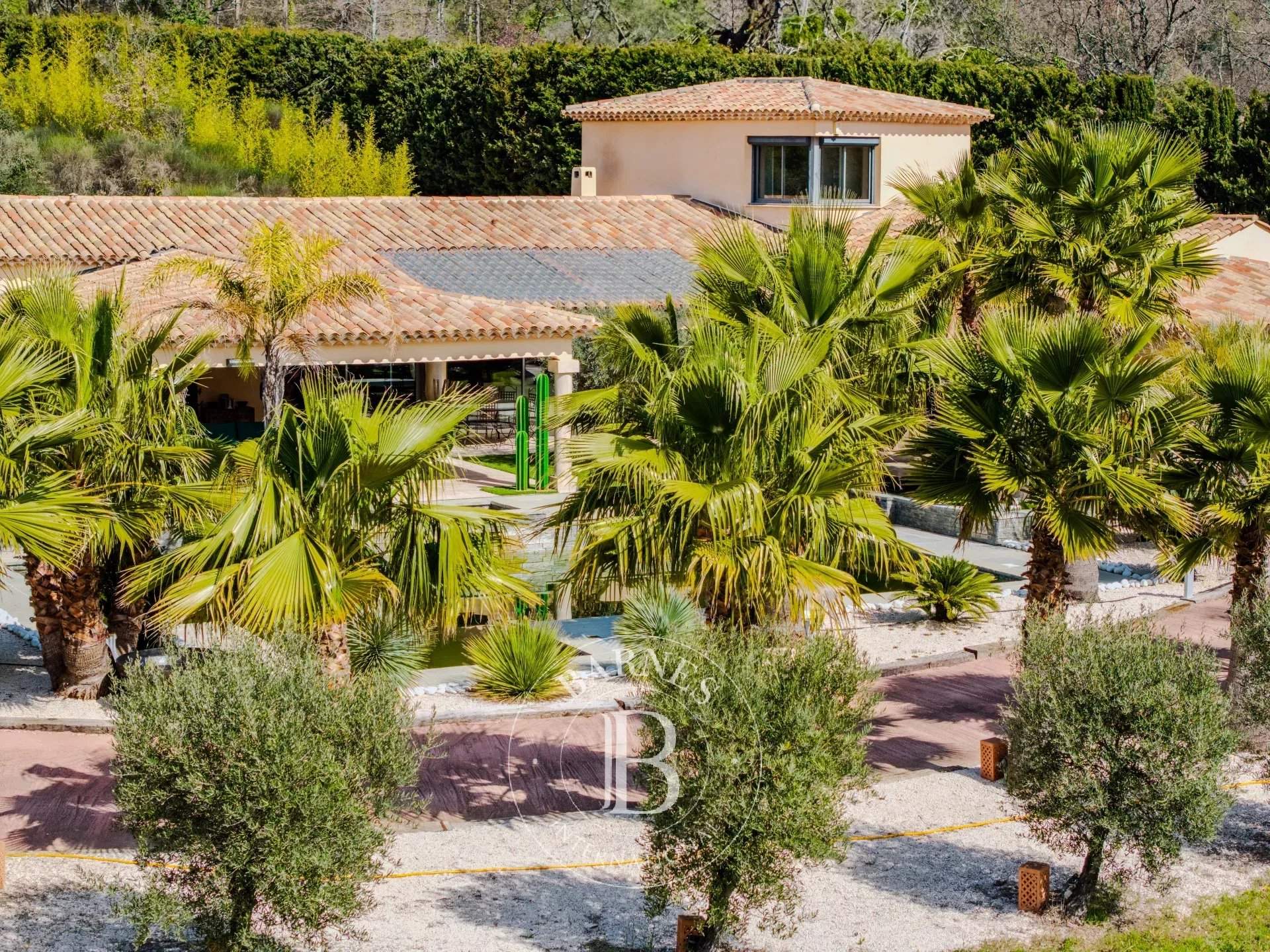 Lorgues  - Finca 9 Cuartos 6 Habitaciones - picture 1