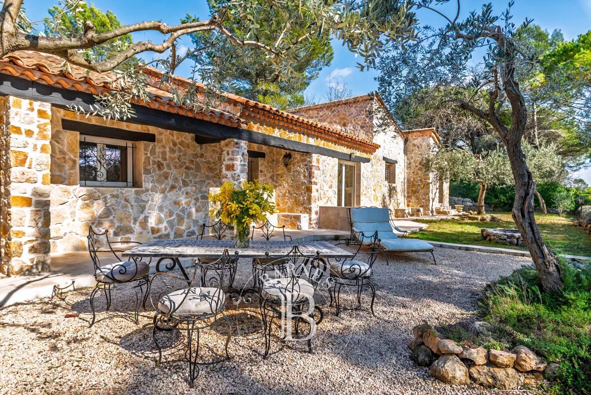 Bagnols-en-Forêt  - Mas 7 Pi&egrave;ces 3 Chambres - picture 9