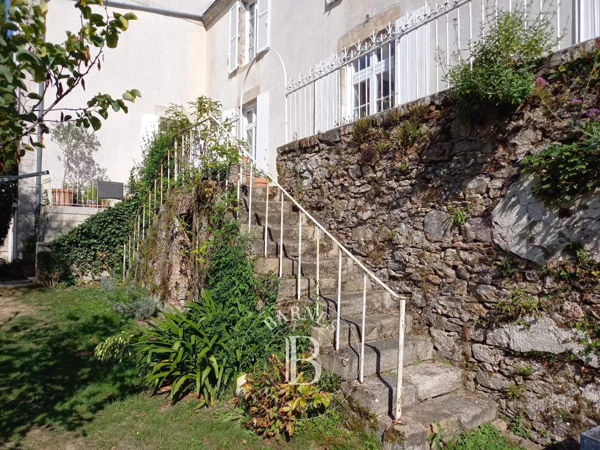 Le Poiré-sur-Vie  - Casa de pueblo 10 Cuartos 4 Habitaciones - picture 4
