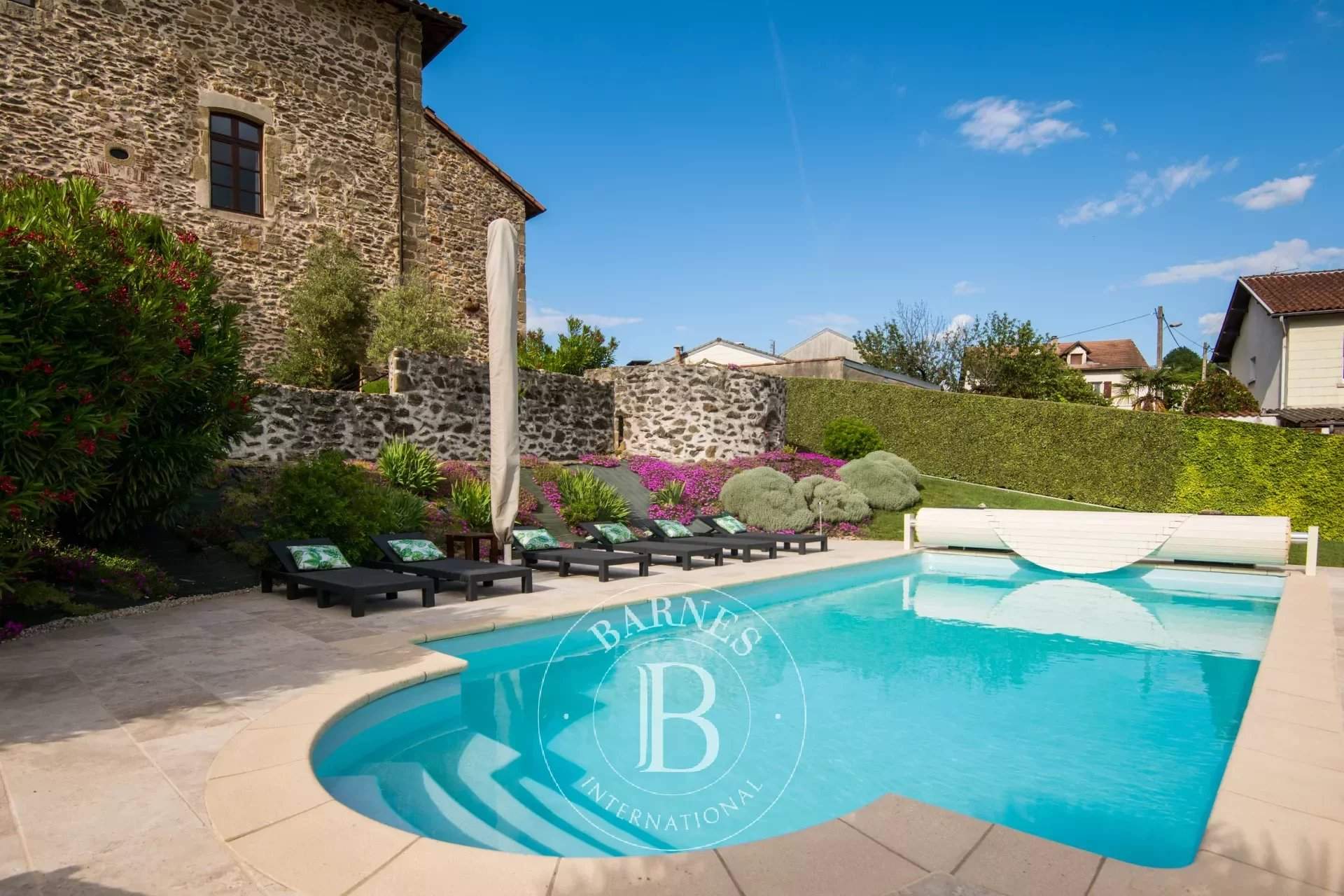 House for sale 7 Bedrooms Figeac - € 695,000