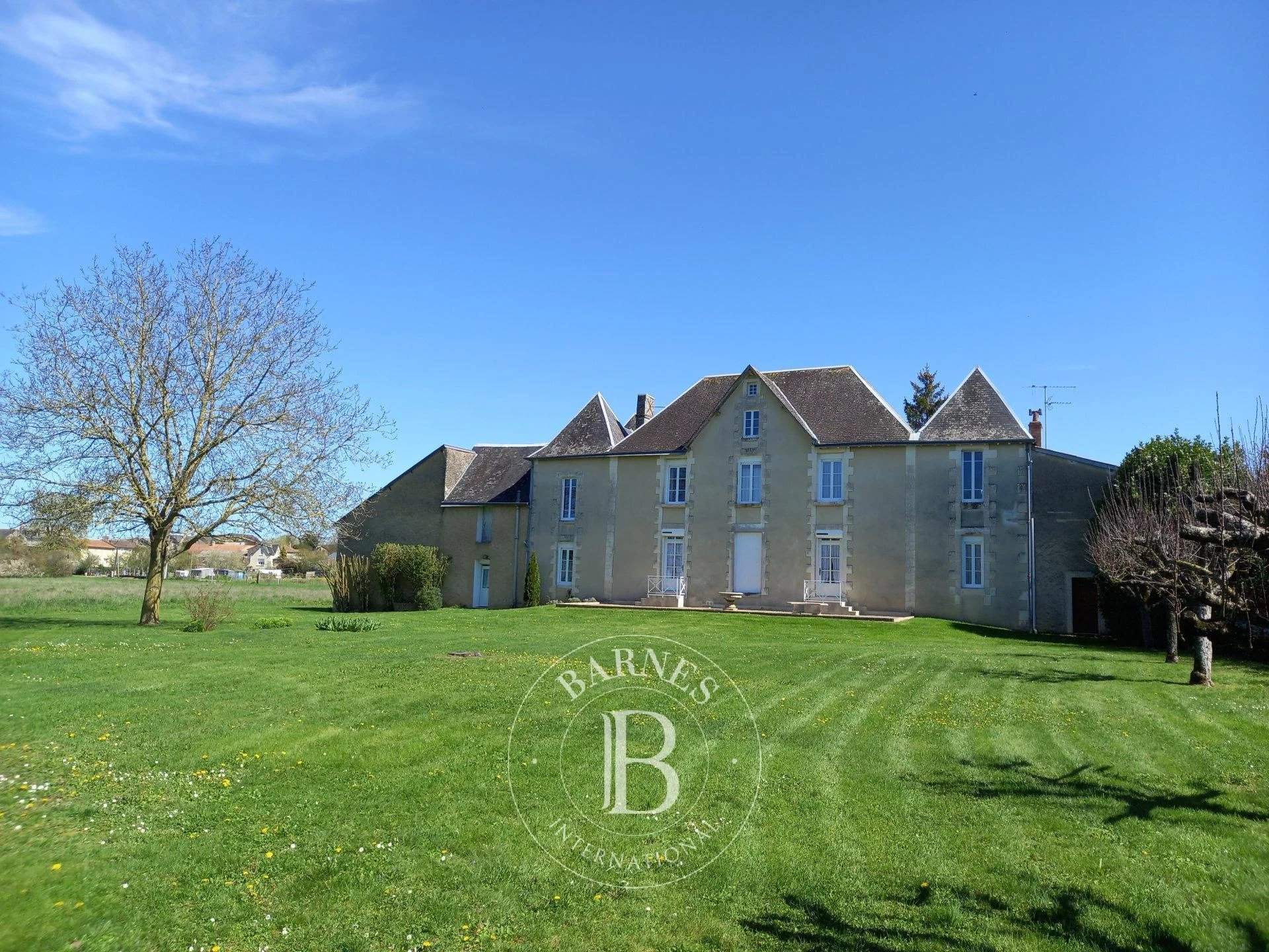 Mirebeau  - House 4 Bedrooms - picture 11