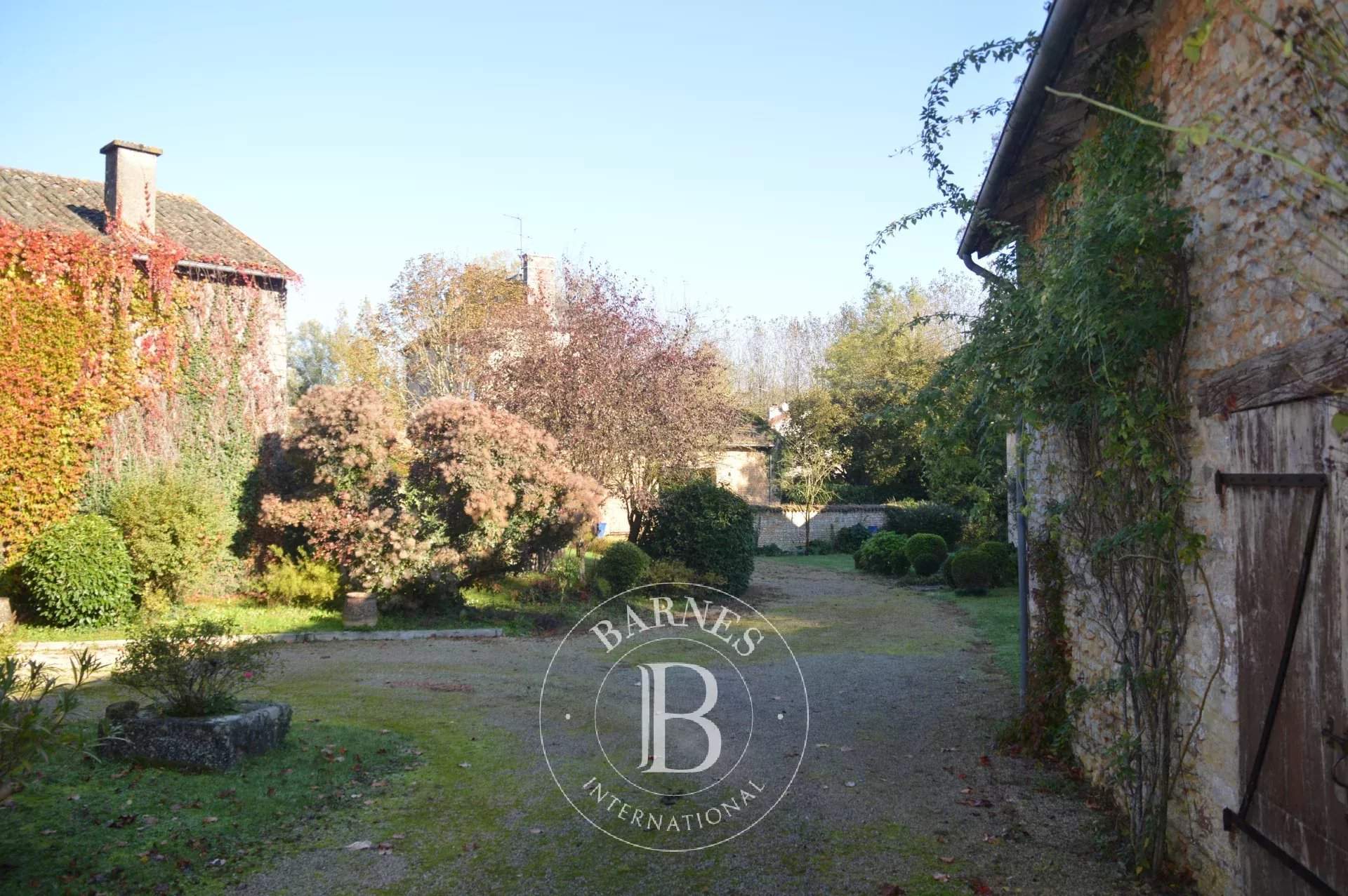 Poitiers  - House 5 Bedrooms - picture 20