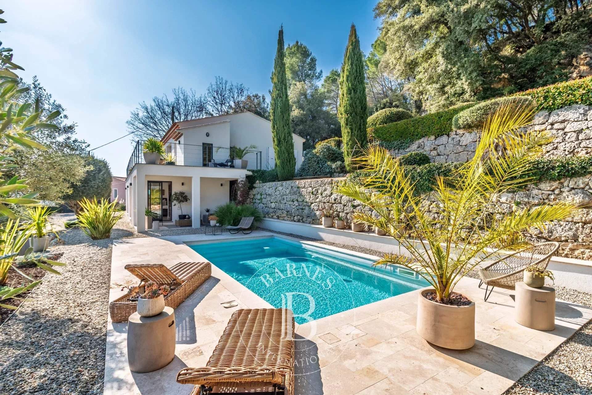 Bagnols-en-Forêt  - Maison 7 Pi&egrave;ces 3 Chambres - picture 1