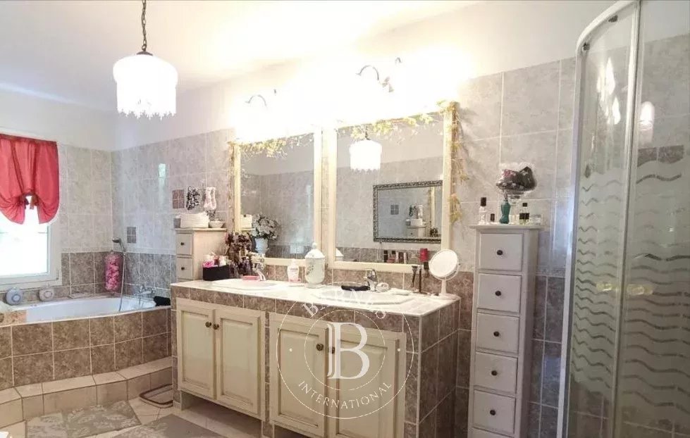 Beauvais  - Maison 10 Pi&egrave;ces 5 Chambres - picture 13