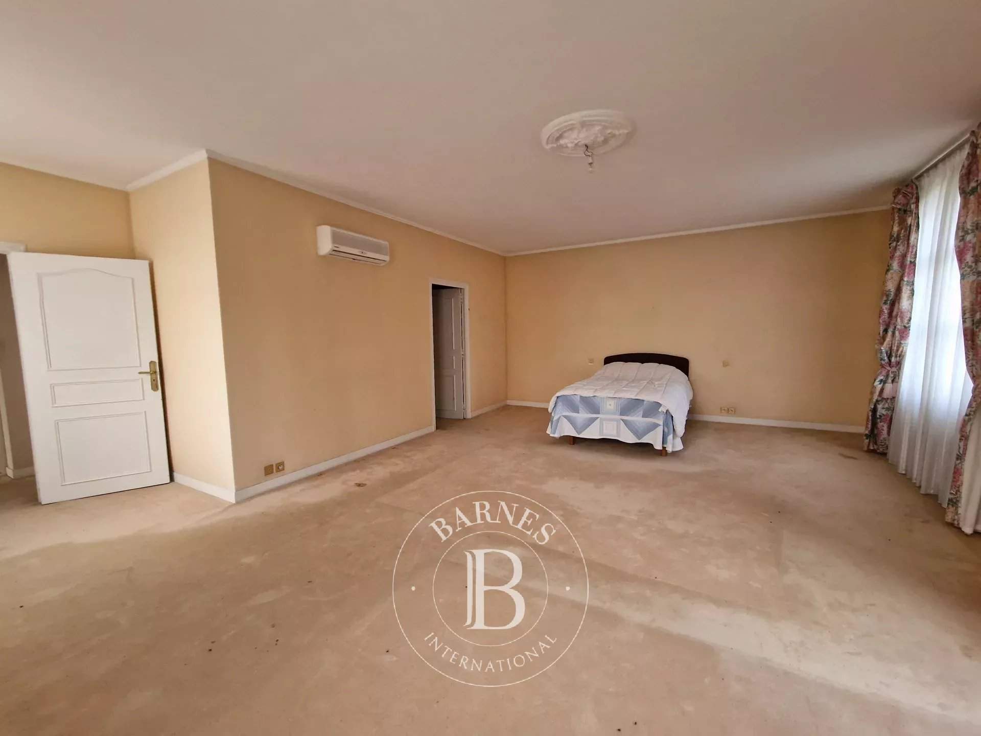 Poigny-la-Forêt  - Maison 13 Pi&egrave;ces 6 Chambres - picture 10