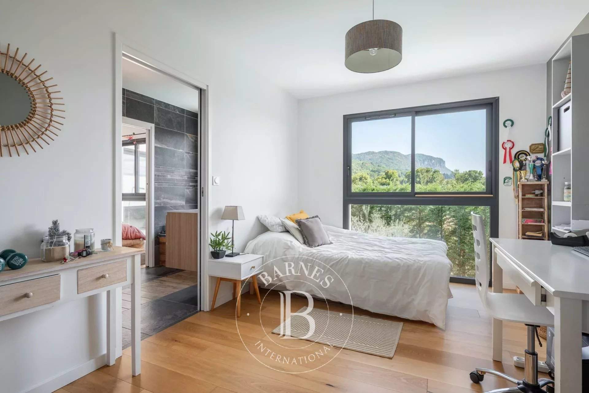 Coublevie  - Maison 7 Pièces 5 Chambres - picture 13