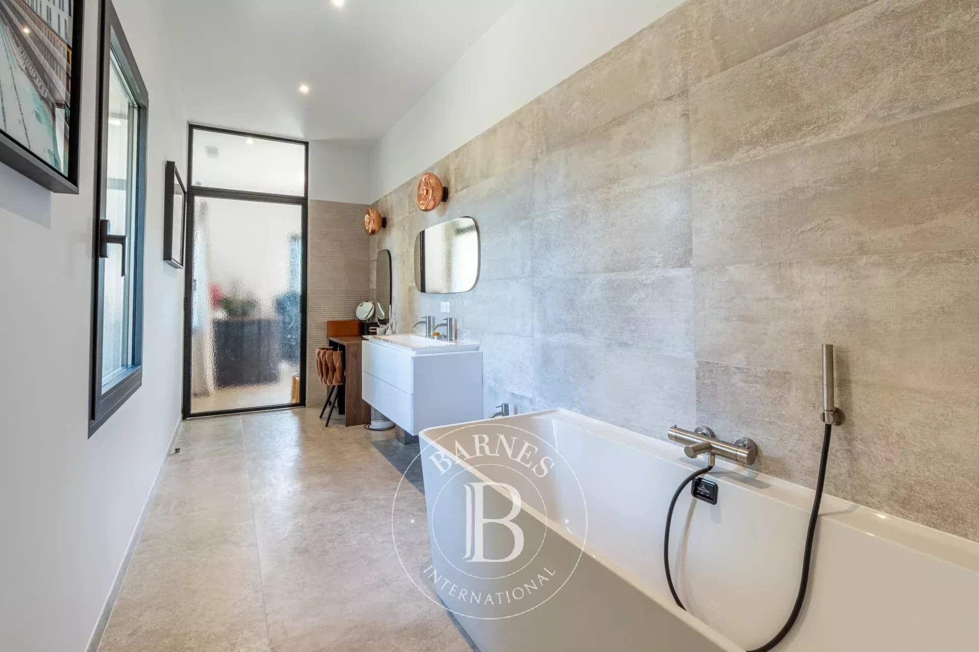 Flayosc  - Property 5 Bedrooms - picture 15