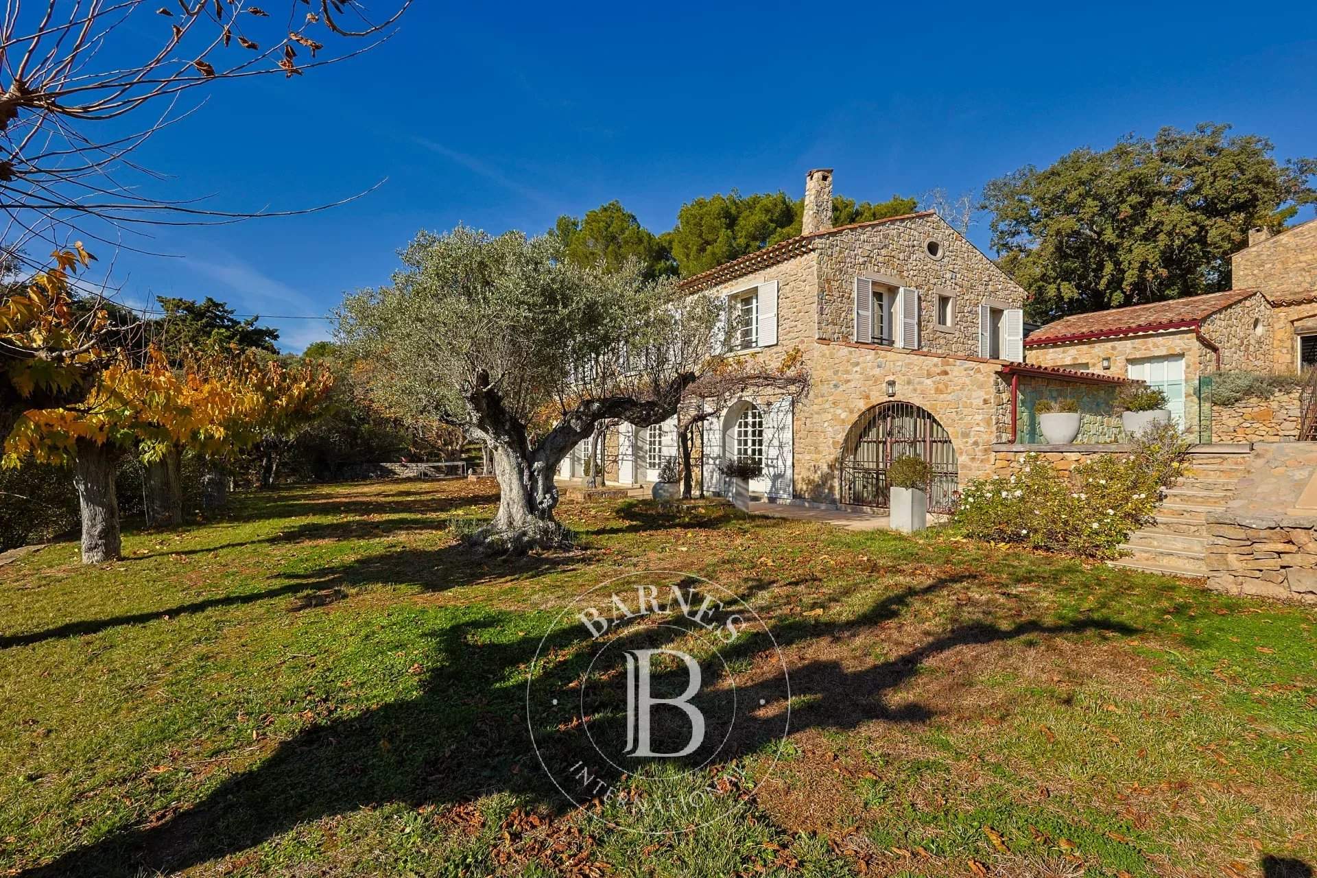 Le Luc  - Propriété 12 Pi&egrave;ces 8 Chambres - picture 6