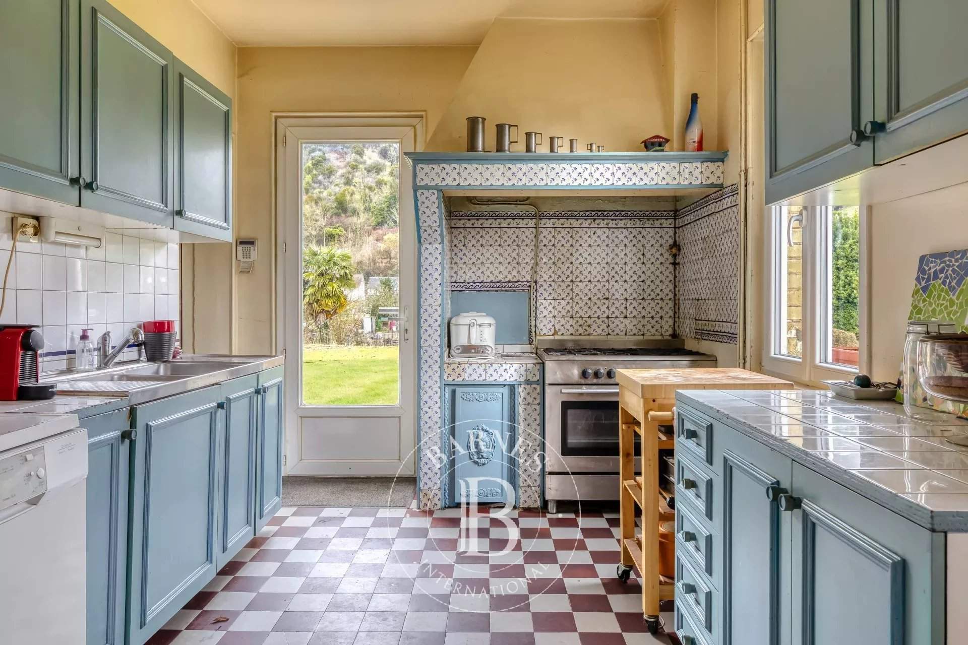 Amfreville-sous-les-Monts  - Maison 8 Pi&egrave;ces 5 Chambres - picture 3