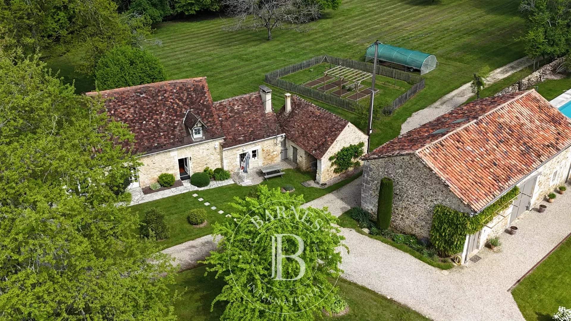 Bergerac  - Propriété 8 Pièces 5 Chambres - picture 10