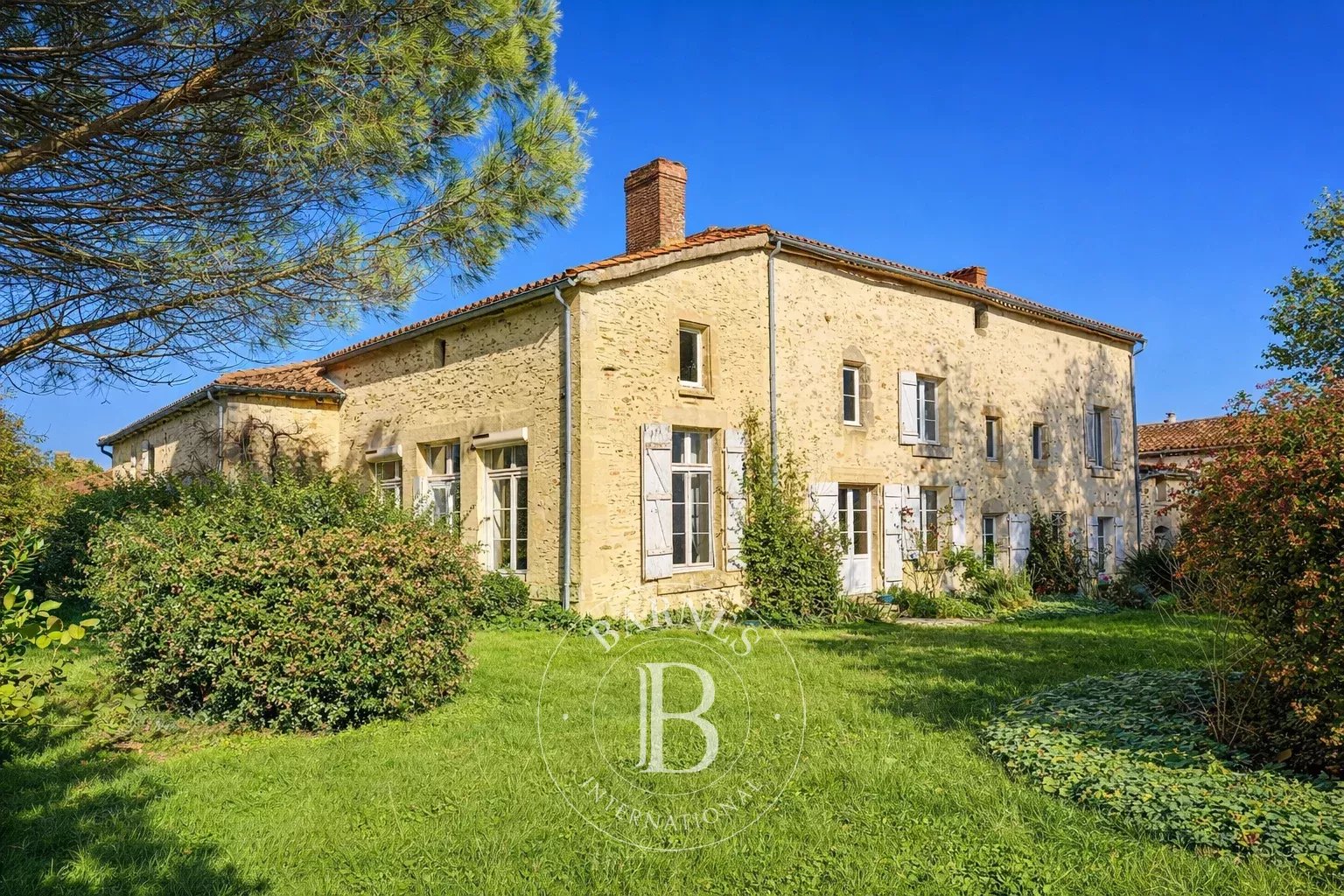 La Châtaigneraie  - Maison 15 Pi&egrave;ces 7 Chambres - picture 1