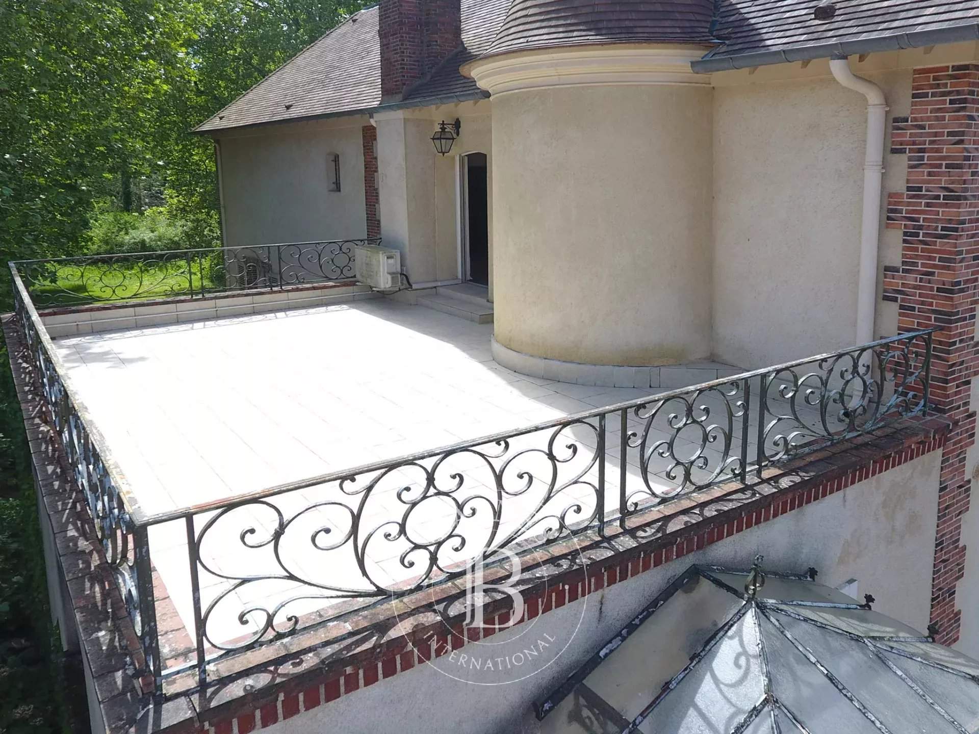 Poigny-la-Forêt  - Maison 13 Pi&egrave;ces 6 Chambres - picture 11