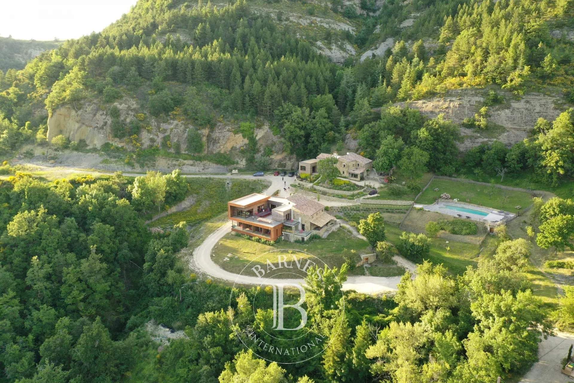 Grignan  - Propriété 24 Pièces 17 Chambres - picture 7