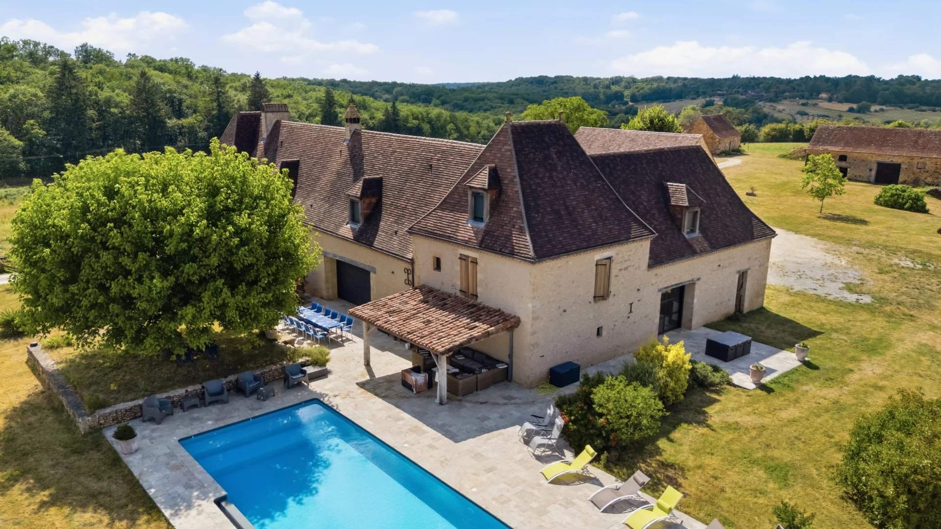 Saint-Avit-de-Vialard  - Propriété  - picture 1