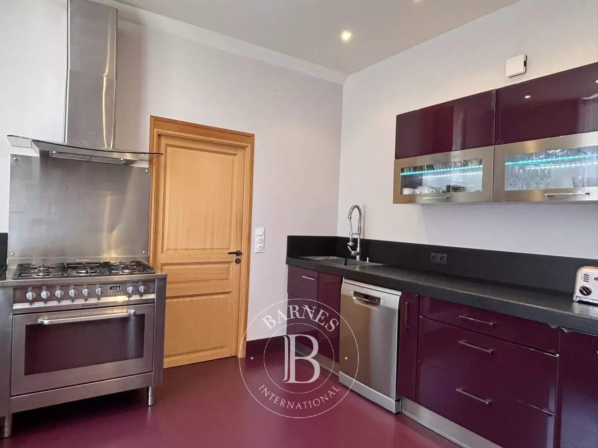 Orbec  - Townhouse 5 Bedrooms - picture 9