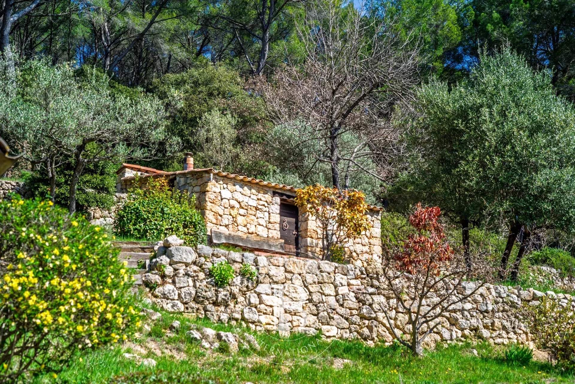 Lorgues  - Maison 8 Pi&egrave;ces 5 Chambres - picture 8
